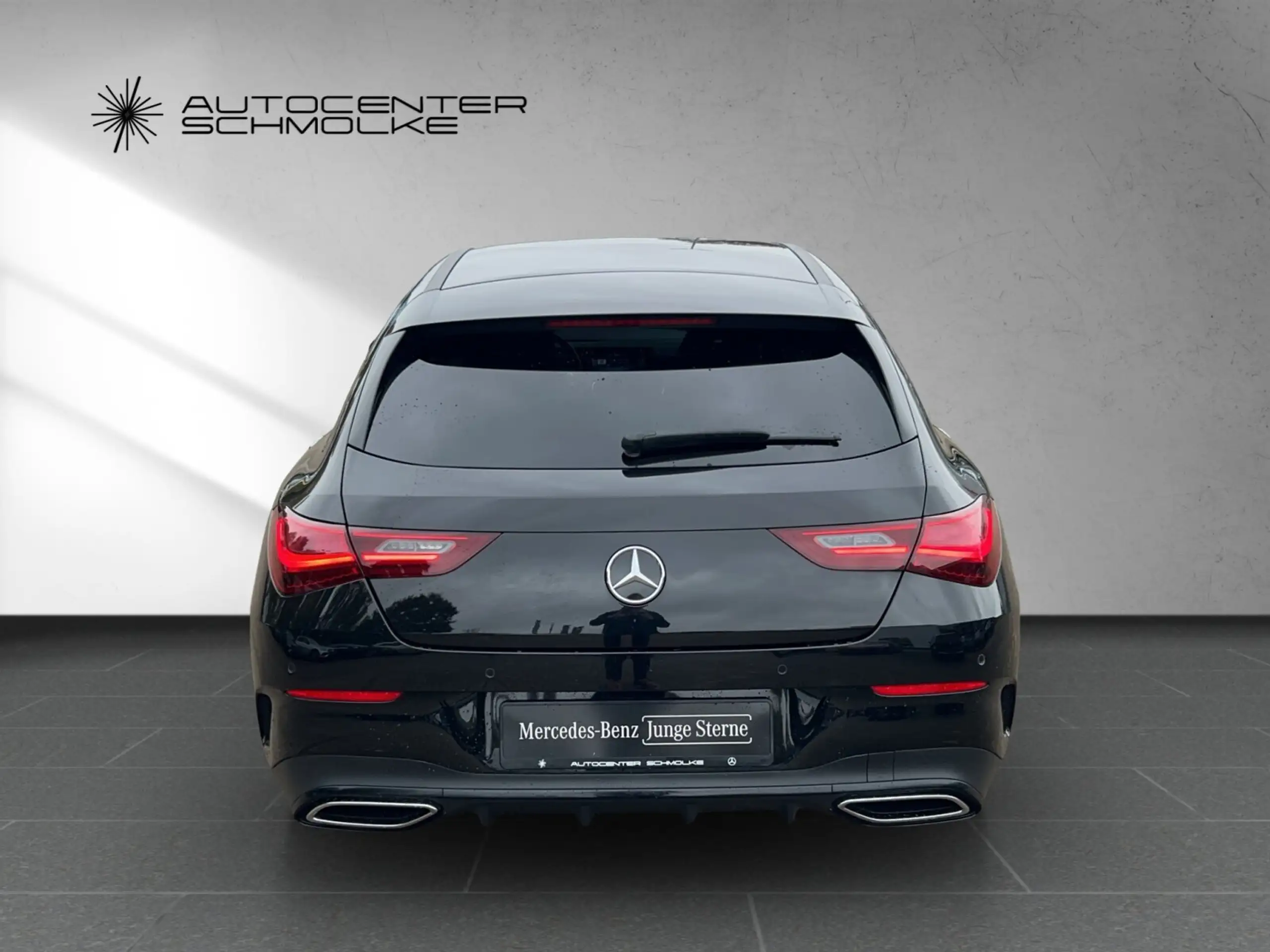 Mercedes-Benz - CLA 200