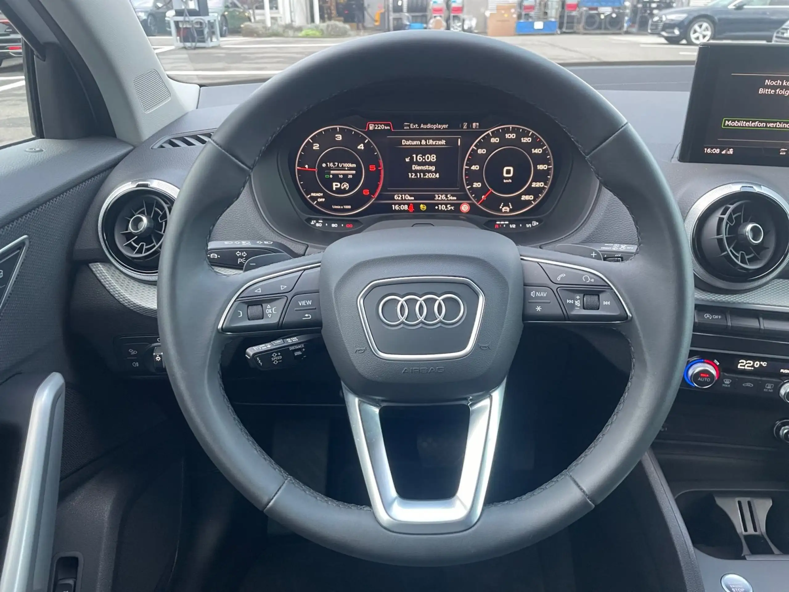 Audi - Q2