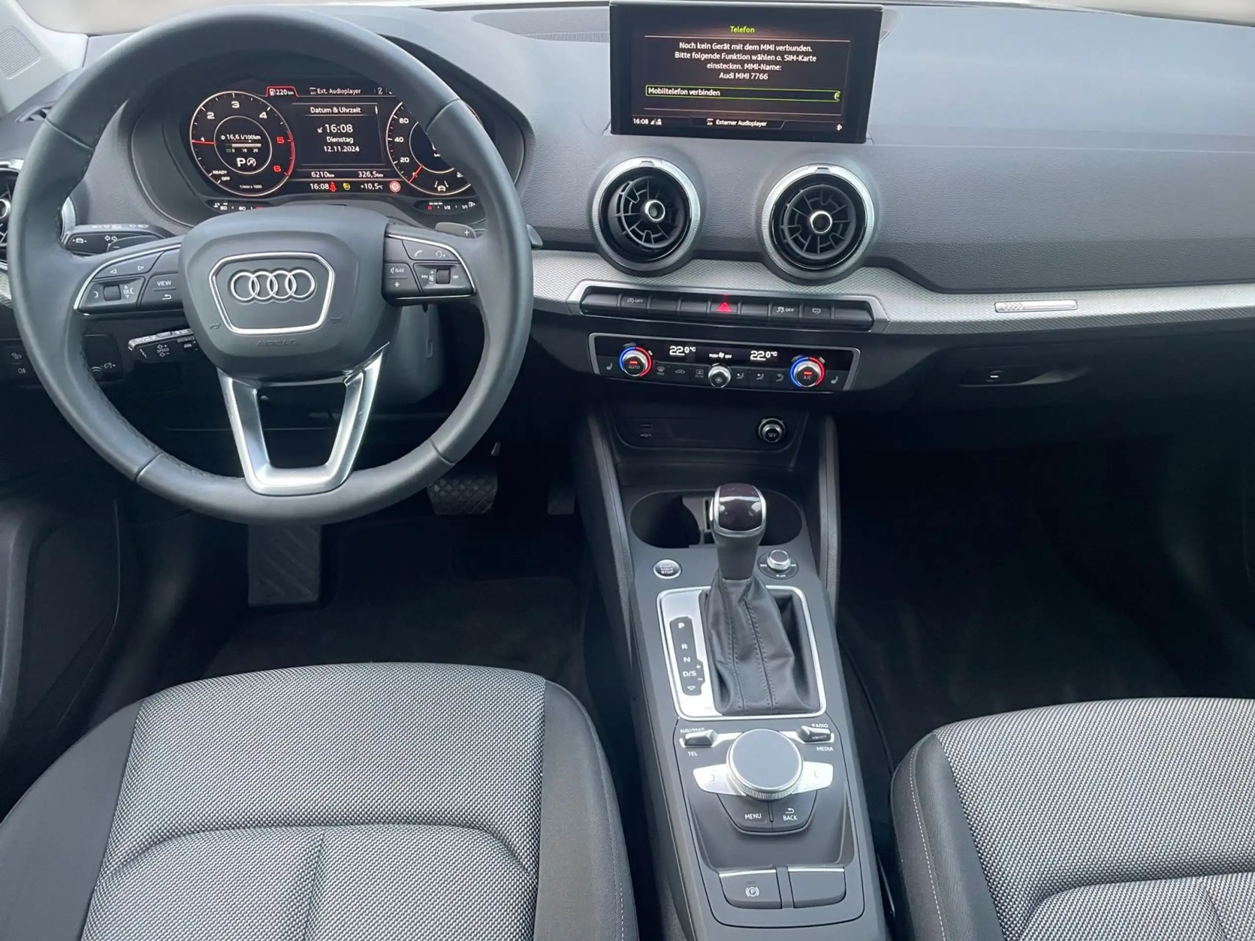 Audi - Q2