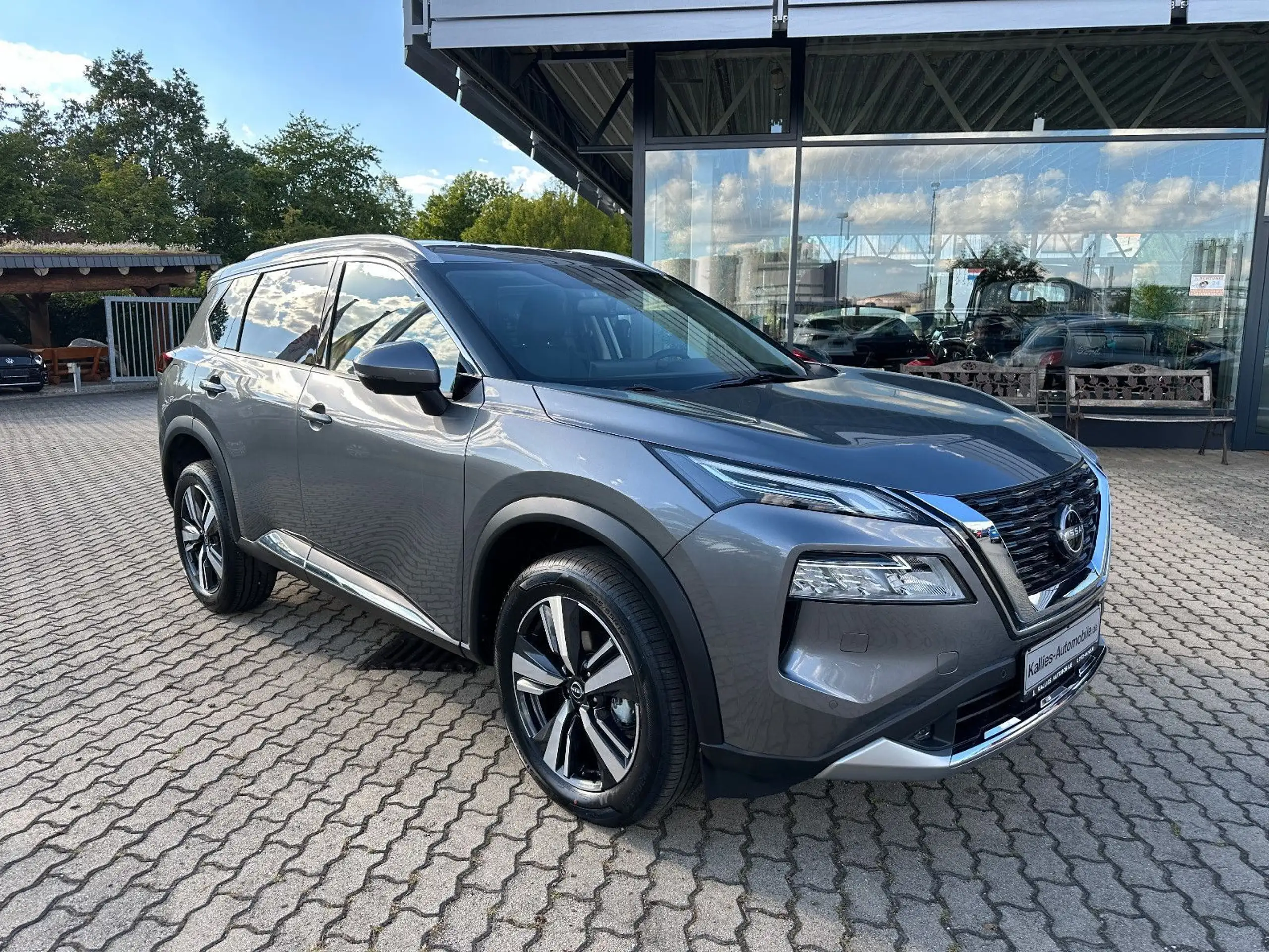 Nissan - X-Trail