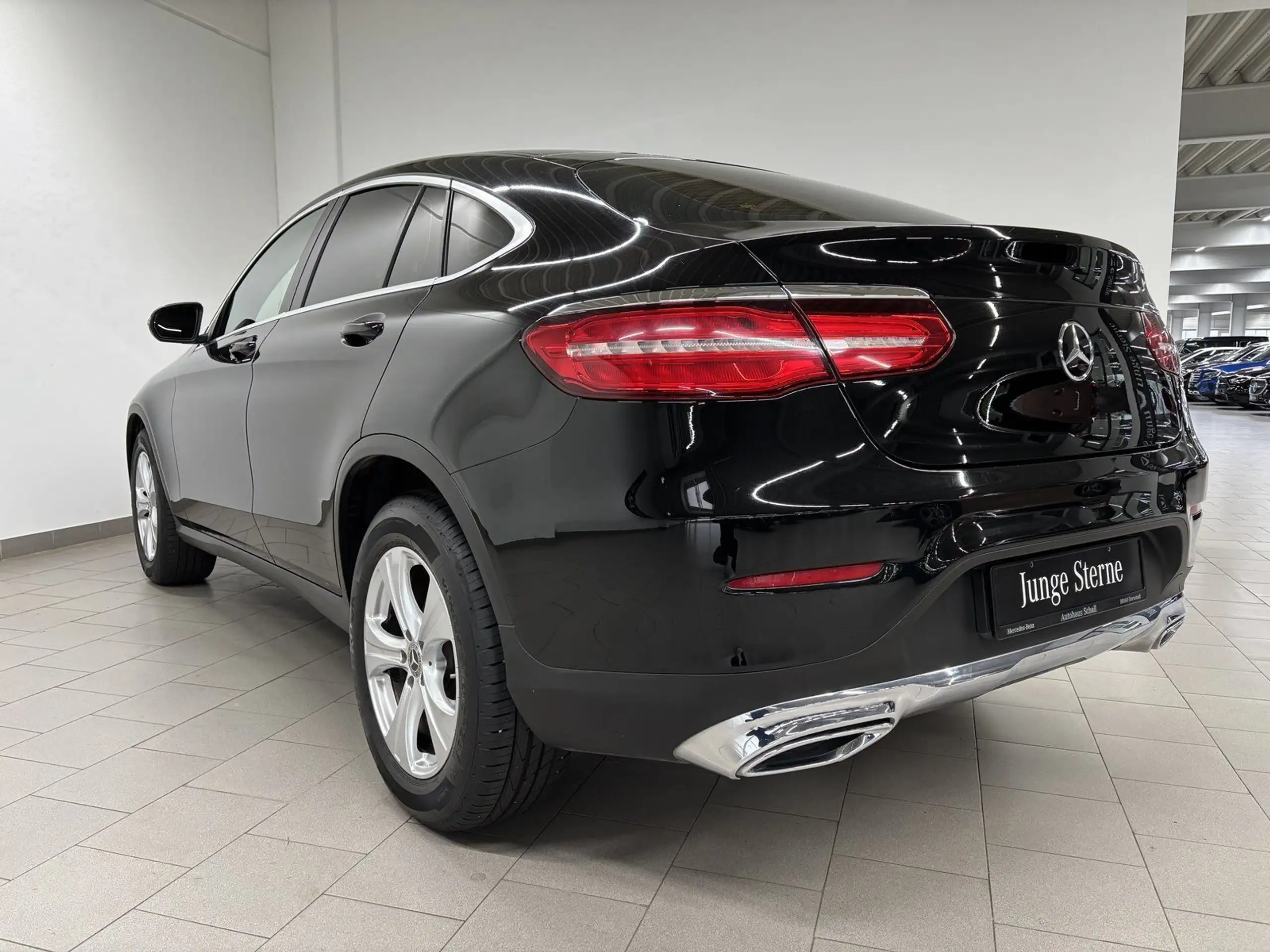 Mercedes-Benz - GLC 220