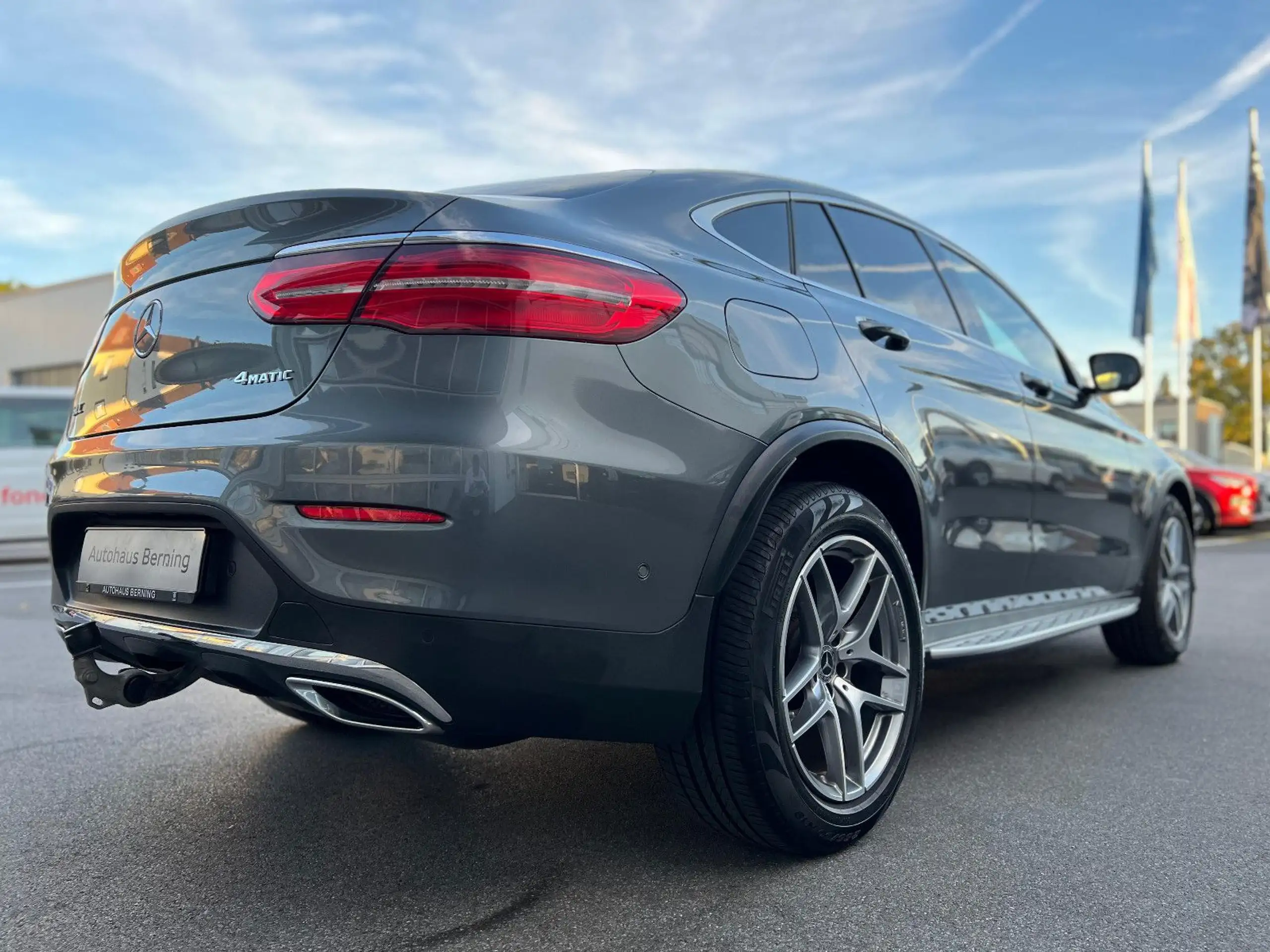 Mercedes-Benz - GLC 220