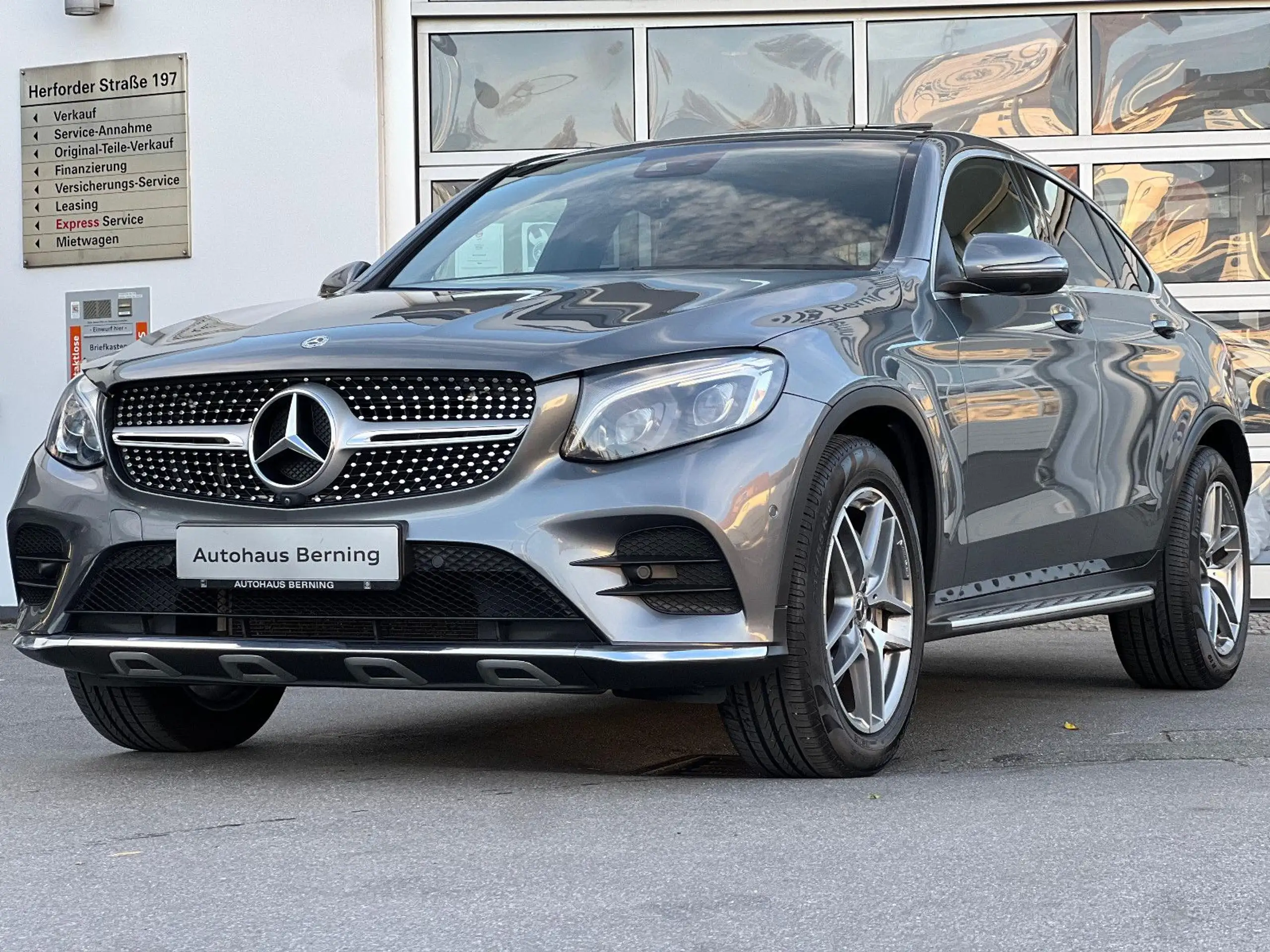 Mercedes-Benz - GLC 220