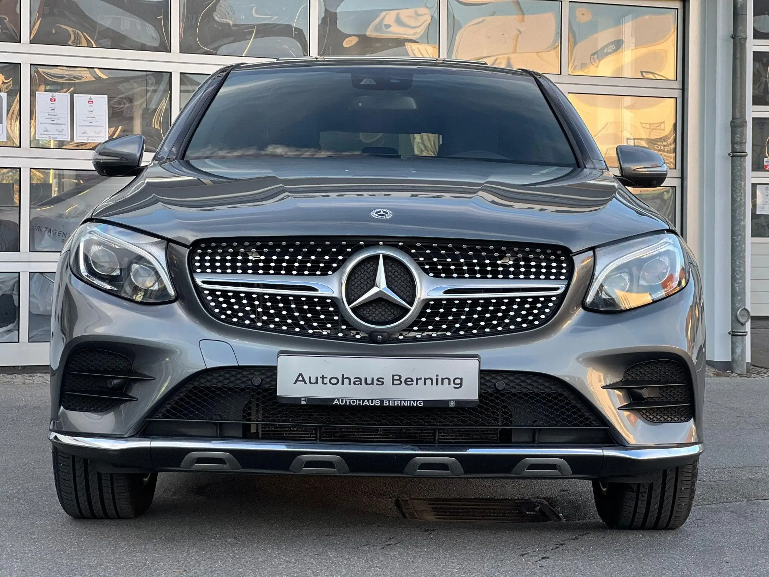 Mercedes-Benz - GLC 220