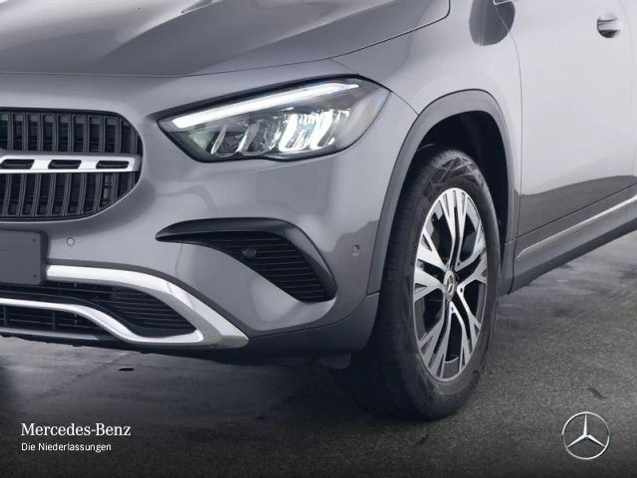 Mercedes-Benz - GLA 200