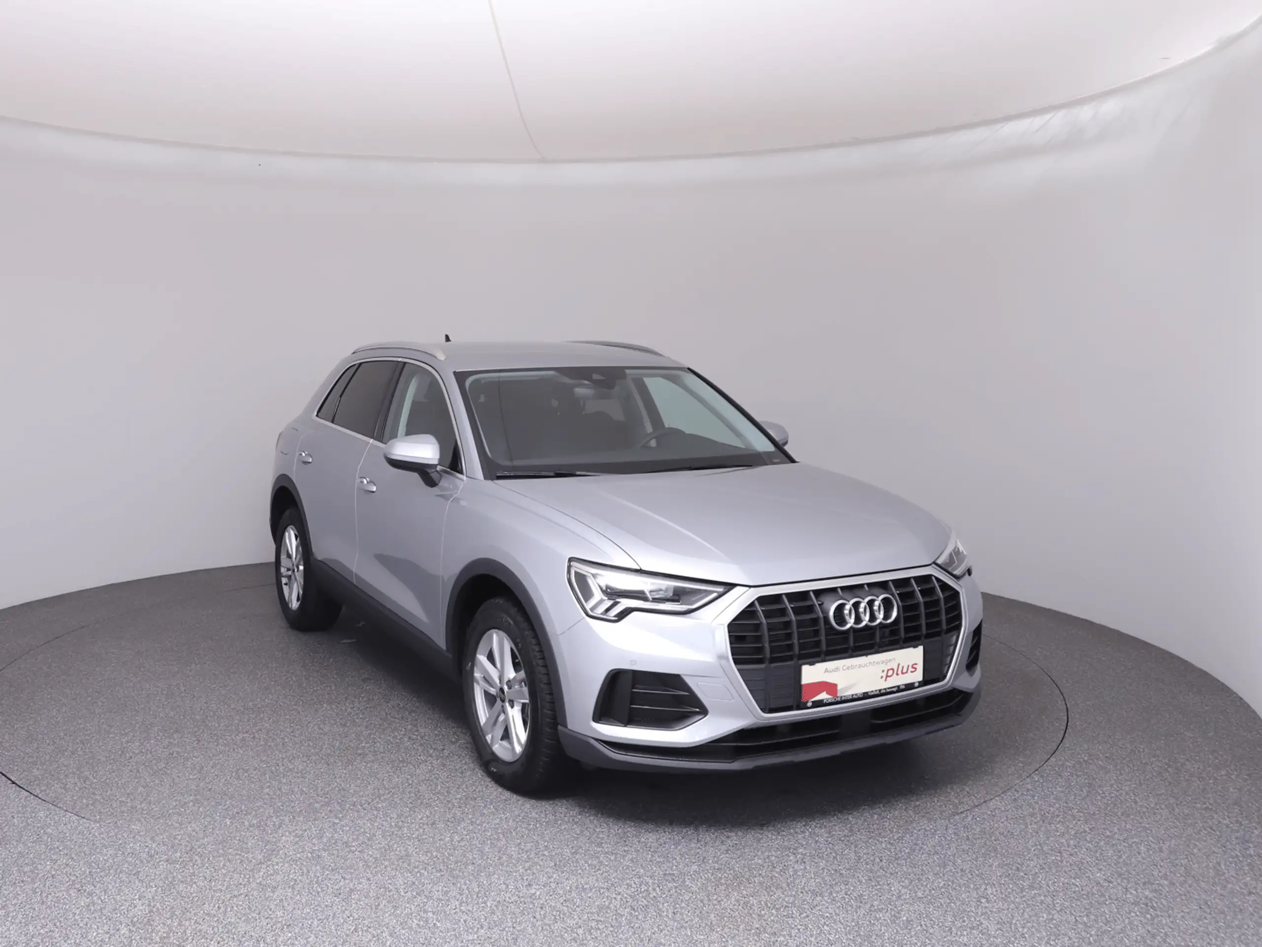 Audi - Q3