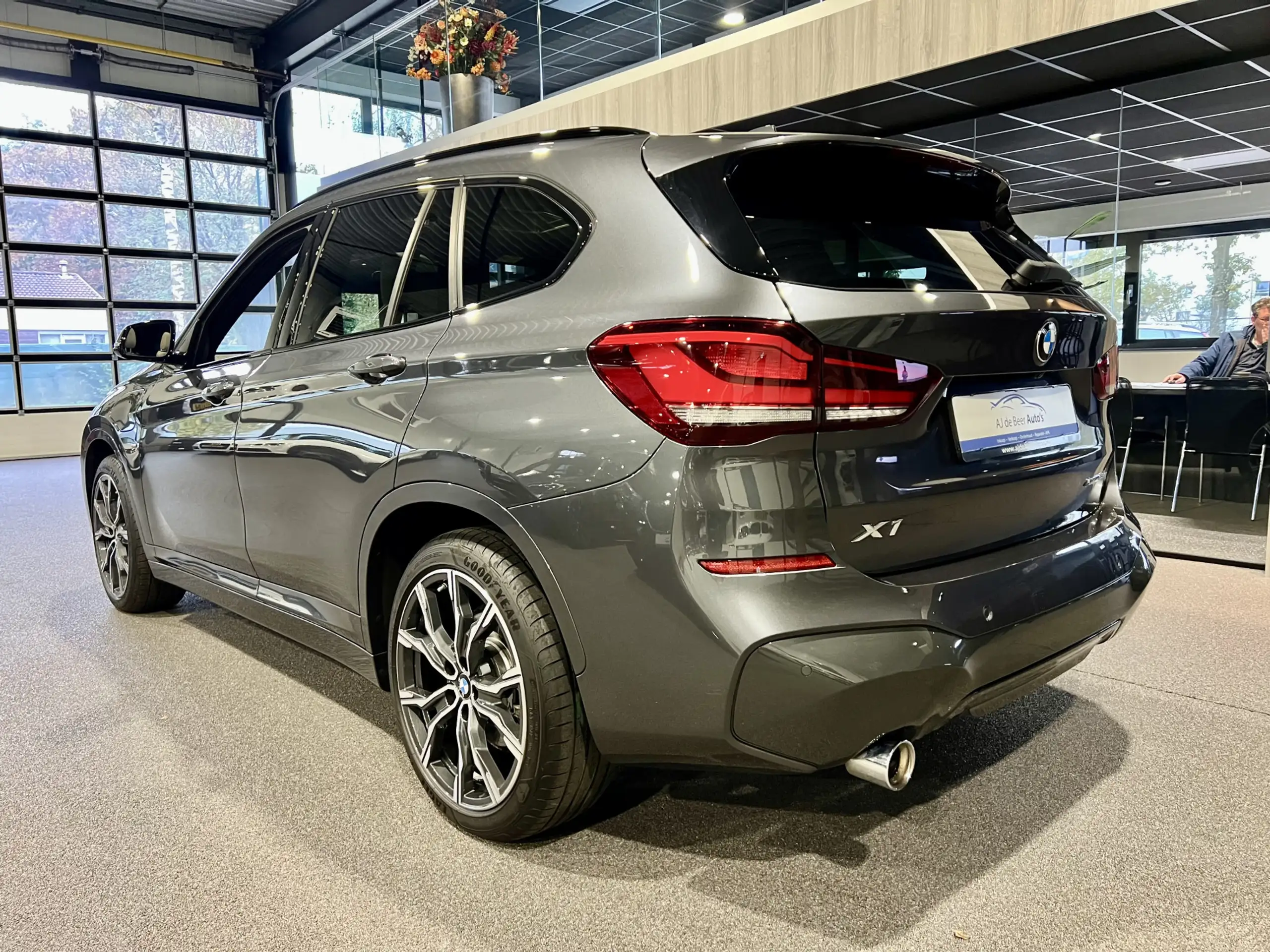 BMW - X1