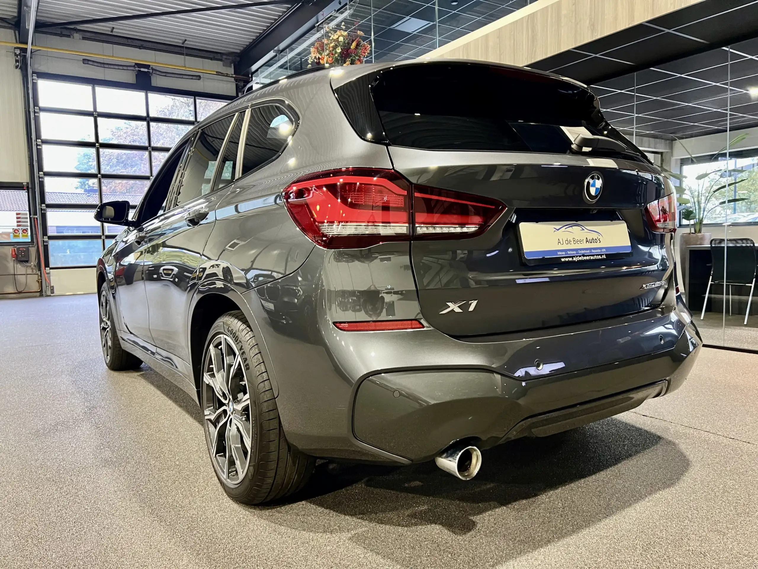 BMW - X1