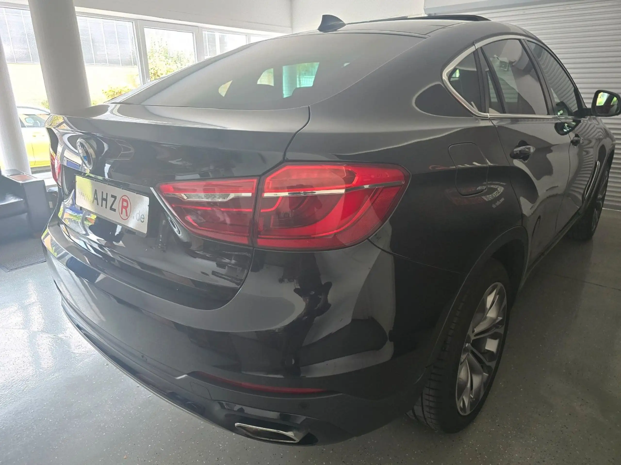 BMW - X6