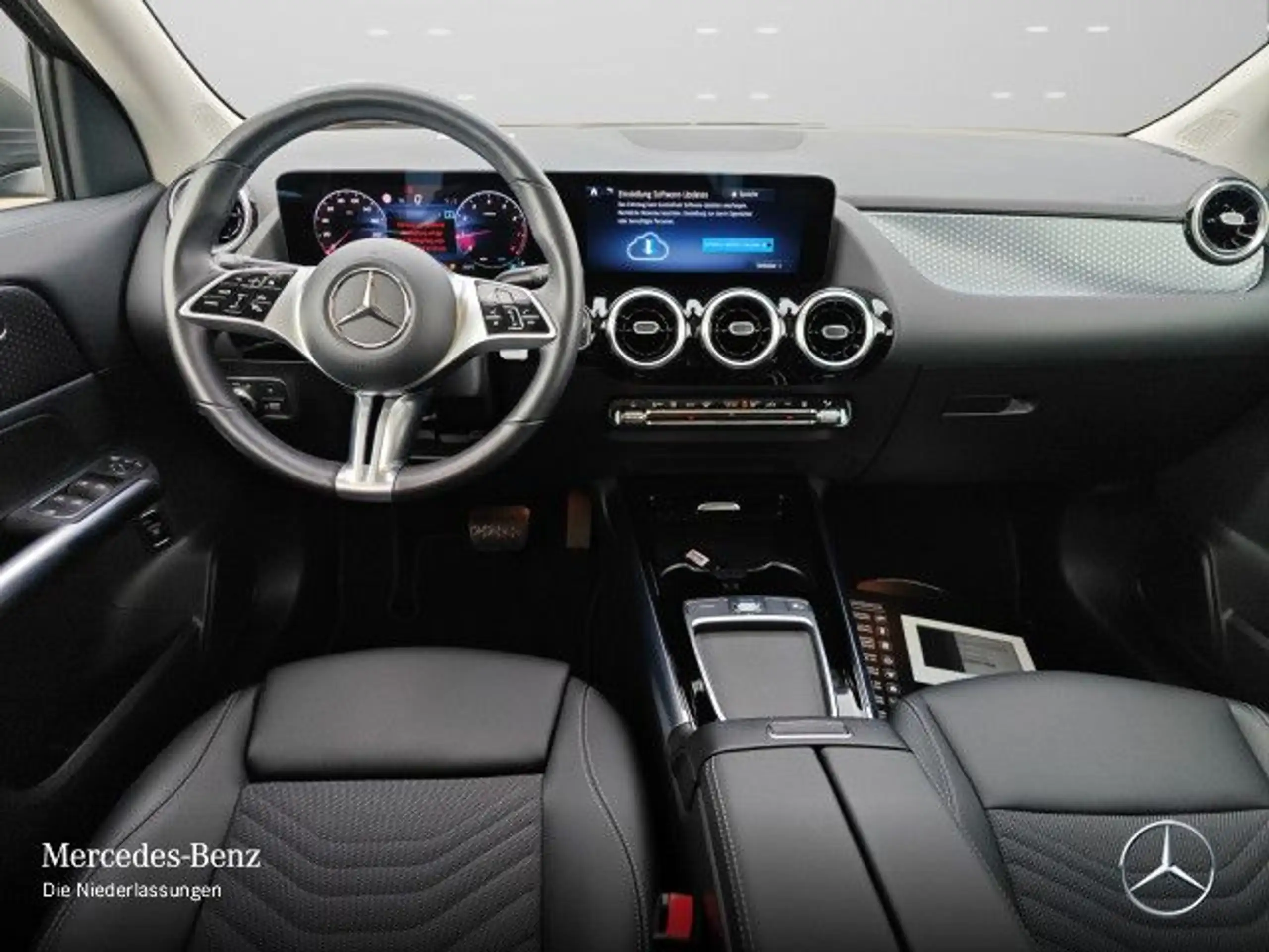 Mercedes-Benz - GLA 200