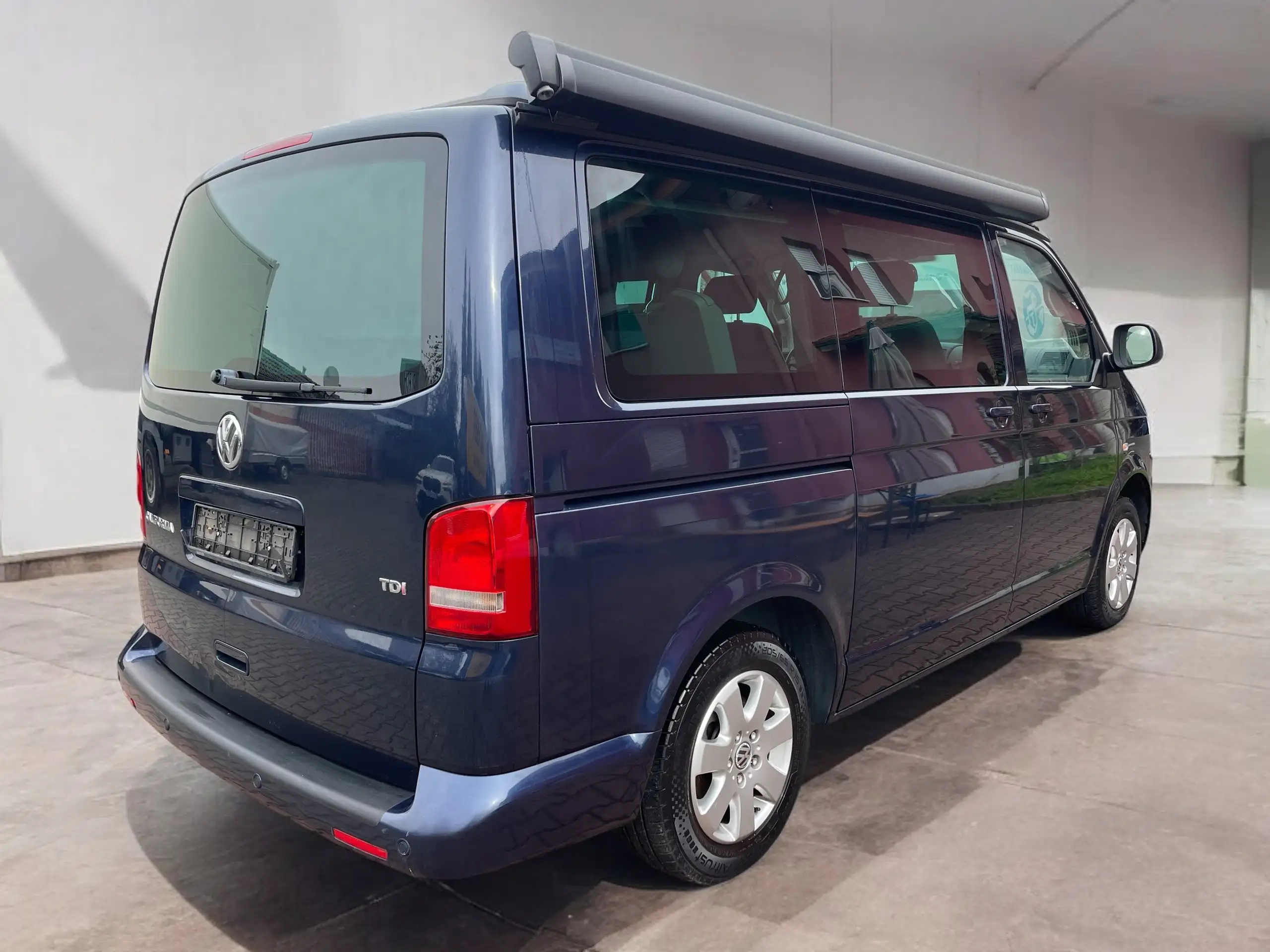 Volkswagen - T5 California