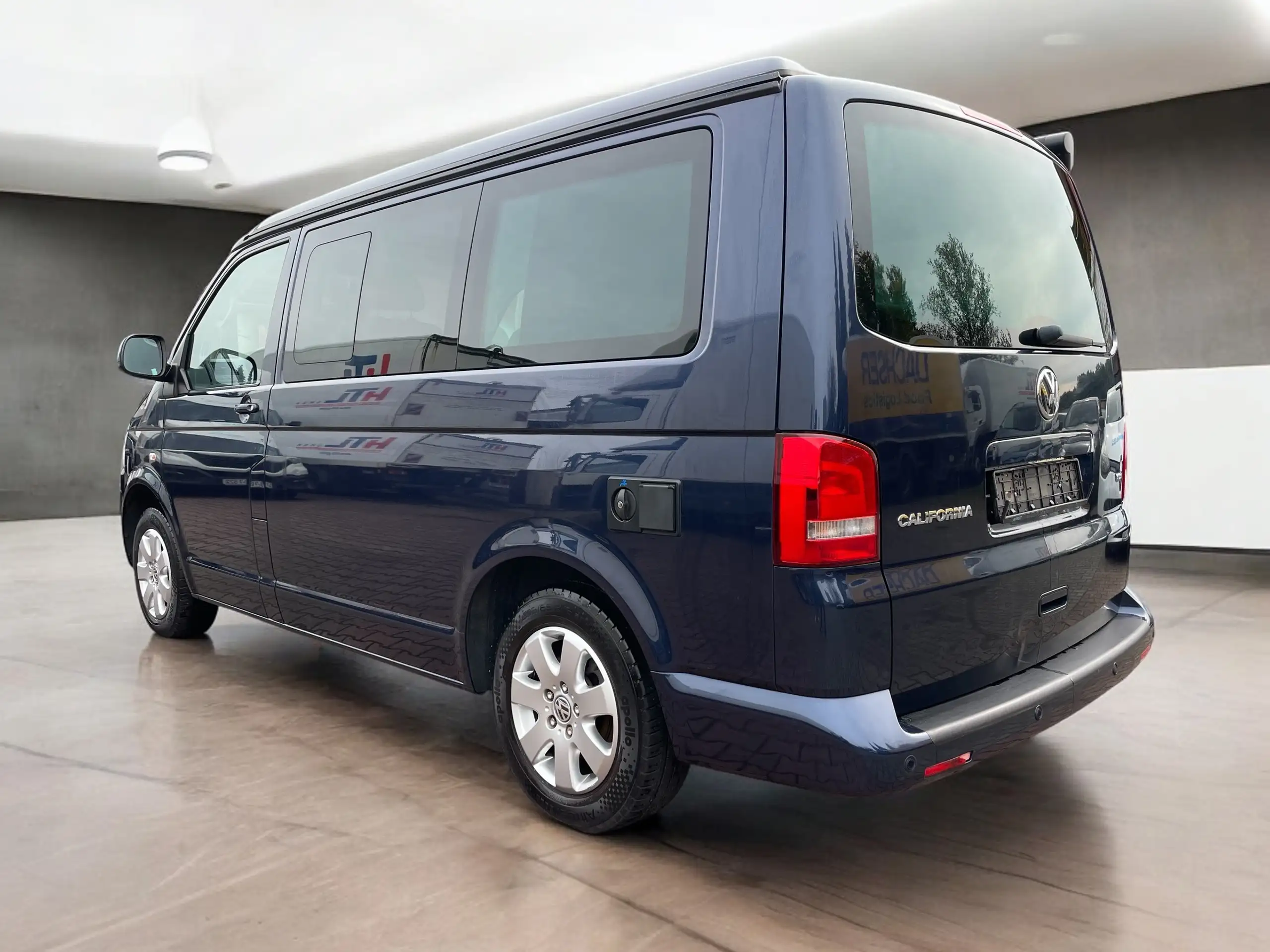 Volkswagen - T5 California