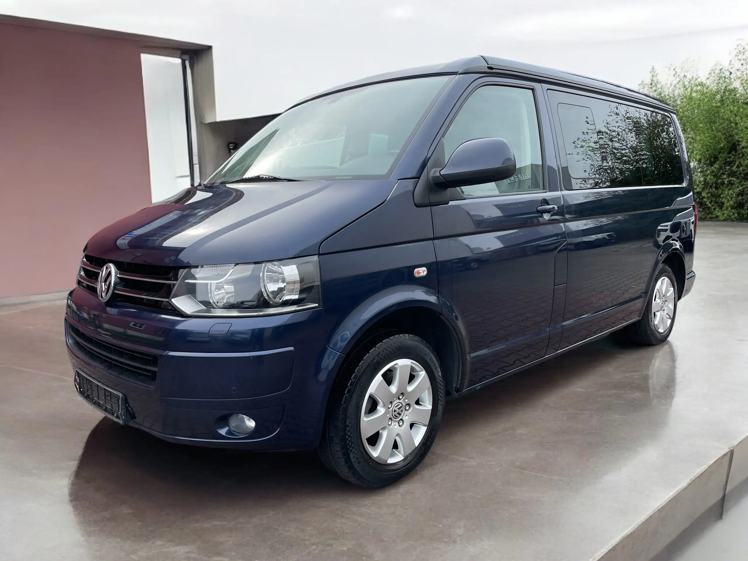 Volkswagen - T5 California