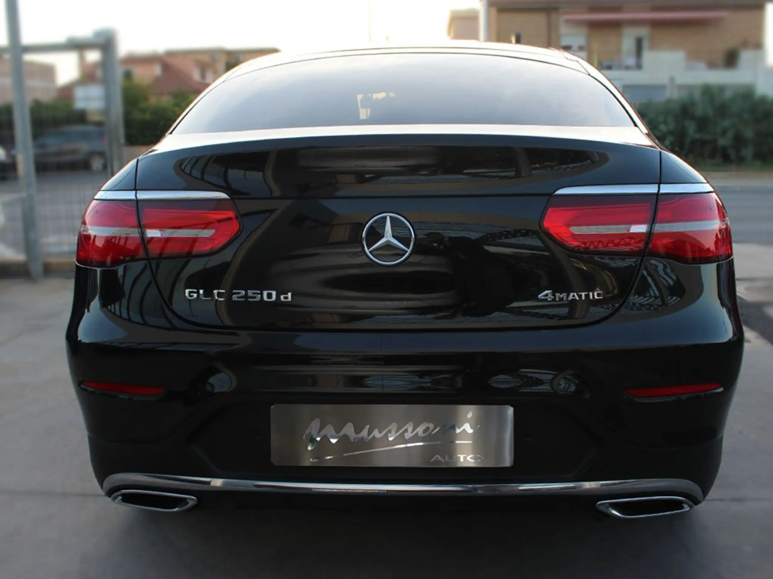 Mercedes-Benz - GLC 250