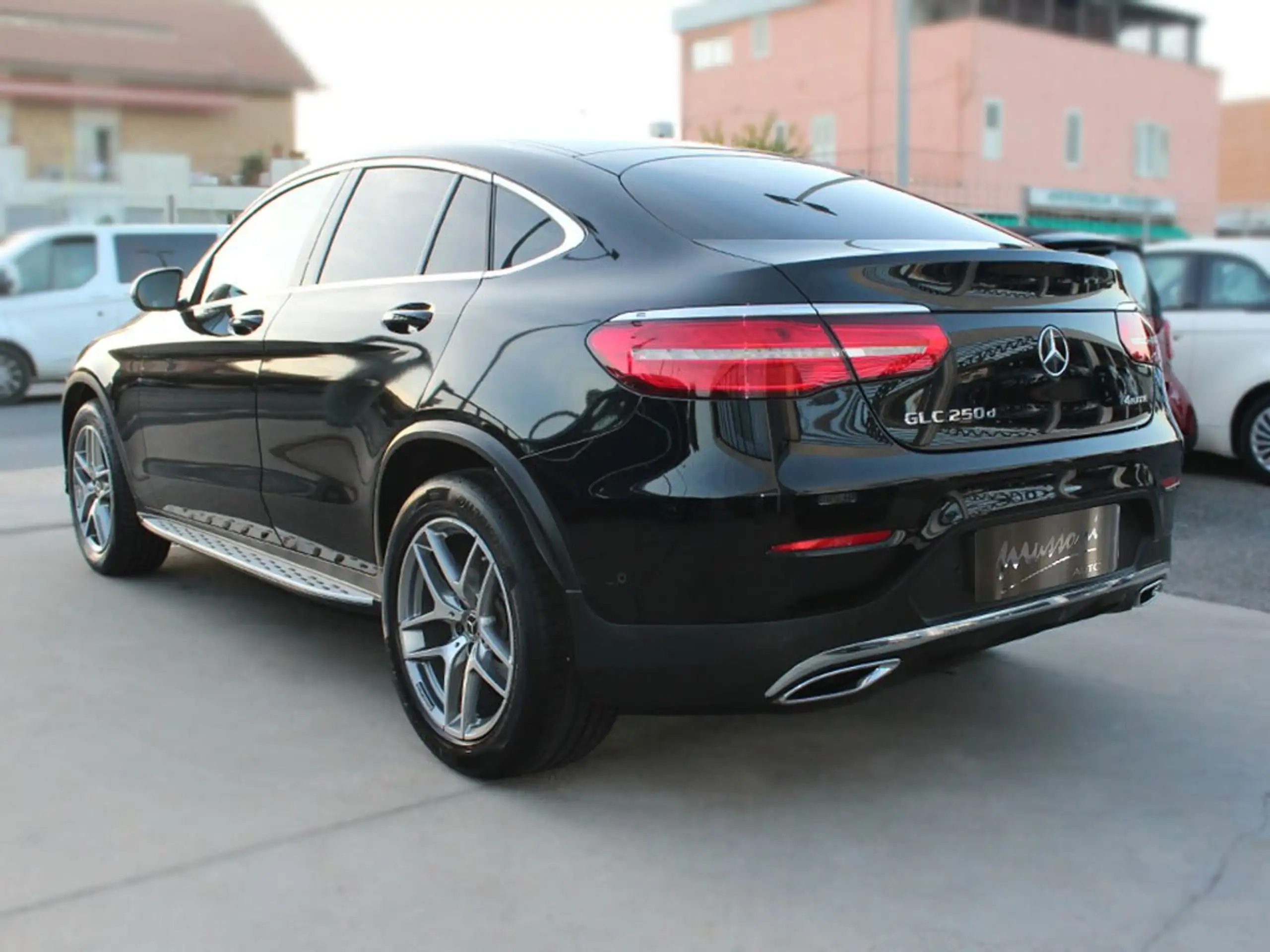 Mercedes-Benz - GLC 250