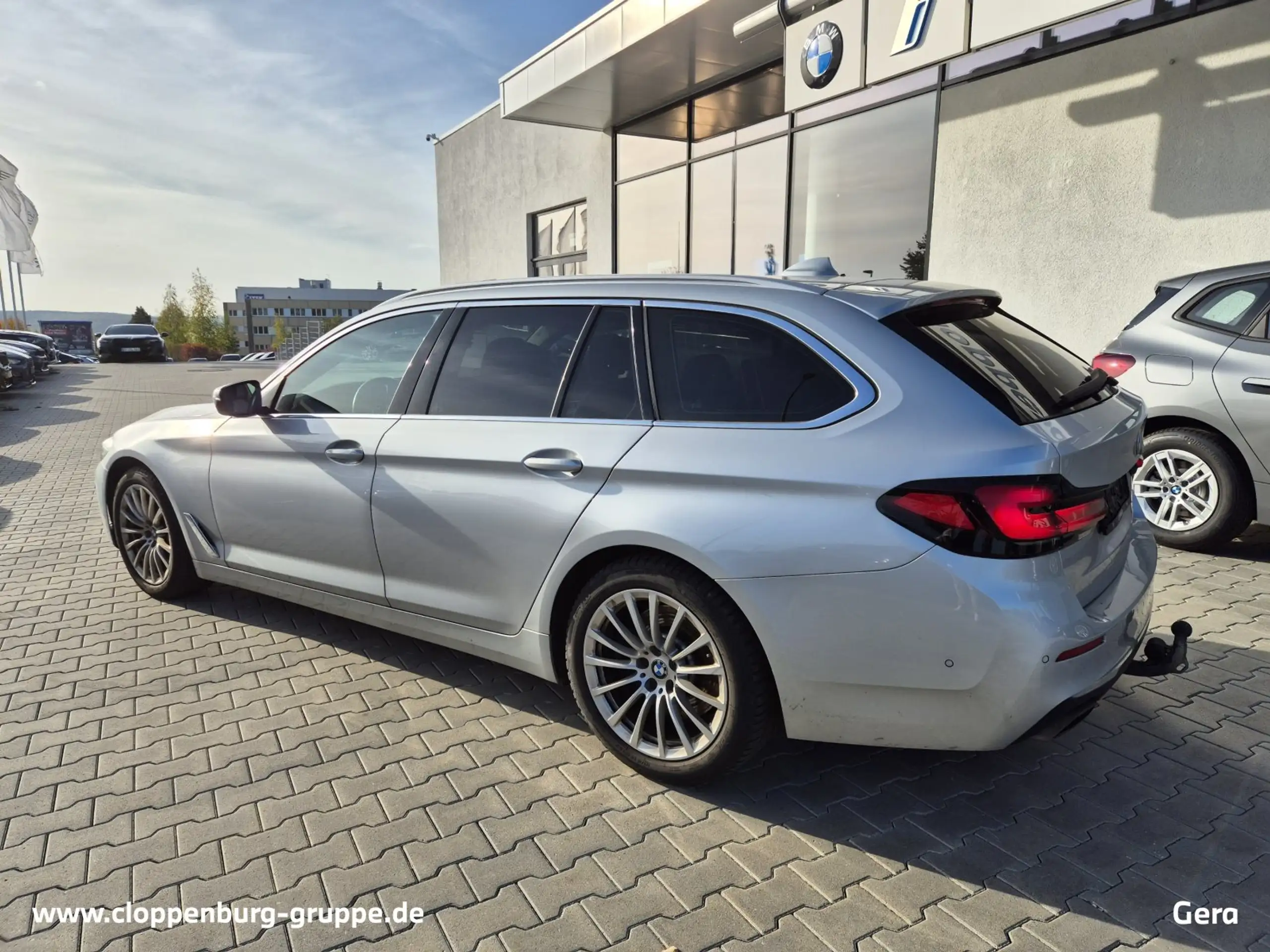 BMW - 530