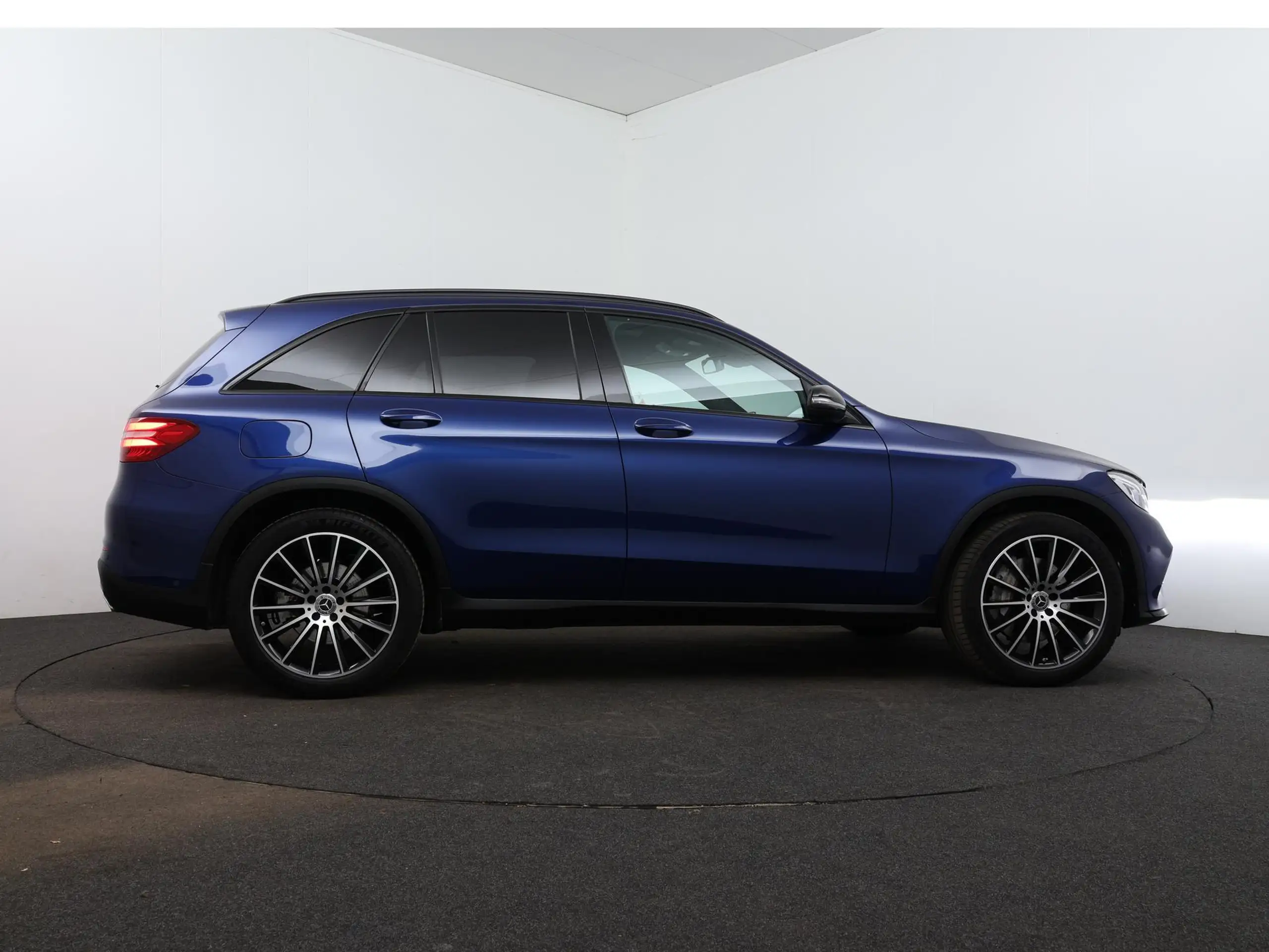 Mercedes-Benz - GLC 250