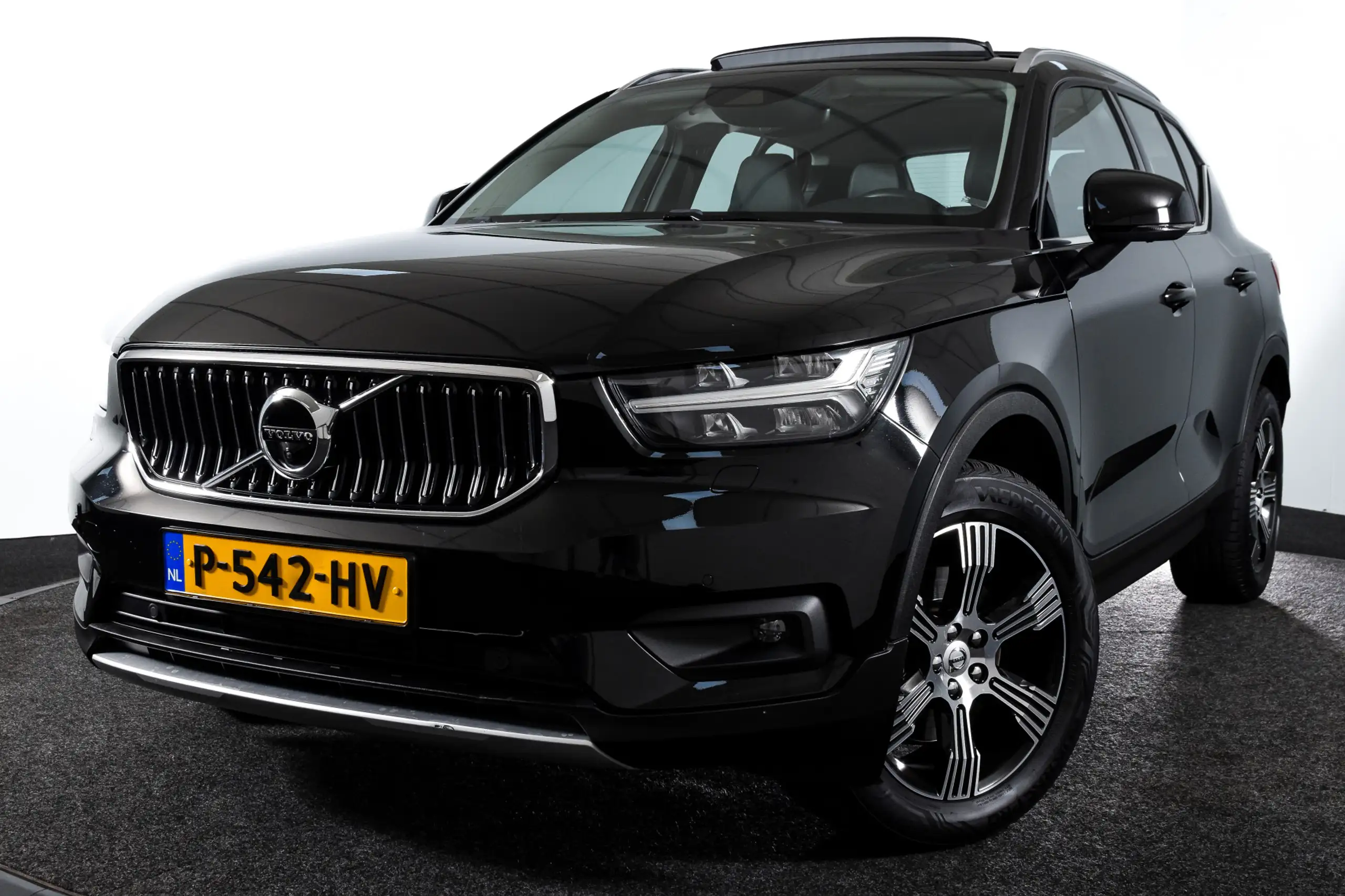 Volvo - XC40