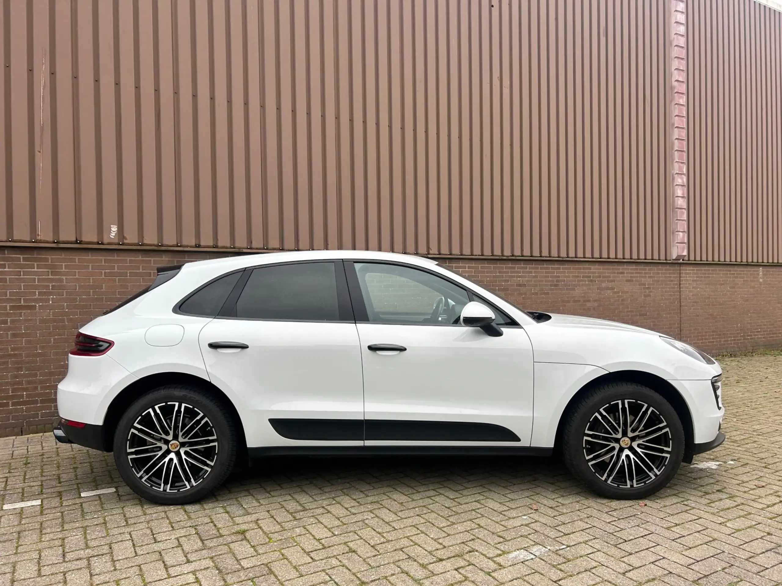 Porsche - Macan