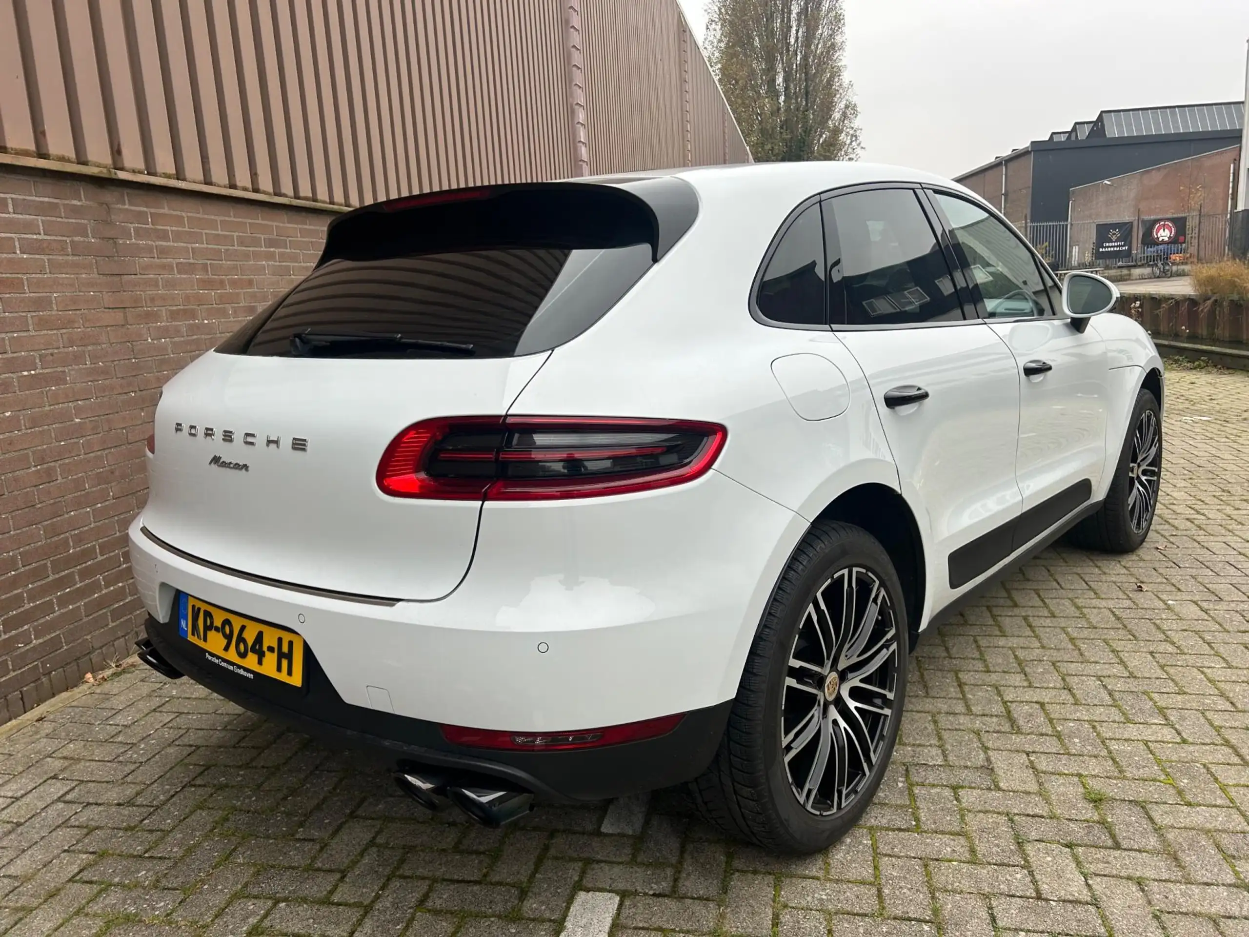 Porsche - Macan