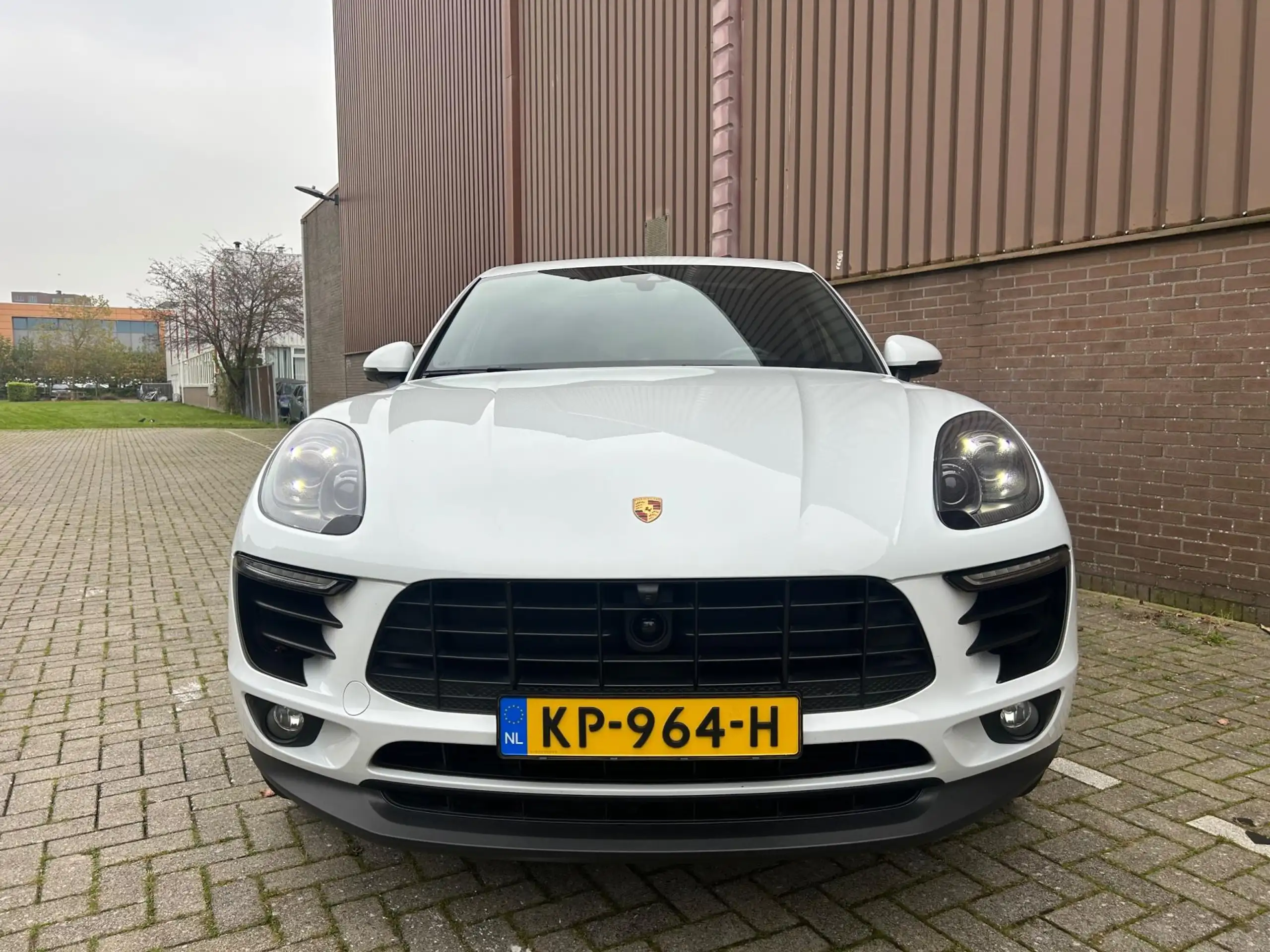 Porsche - Macan