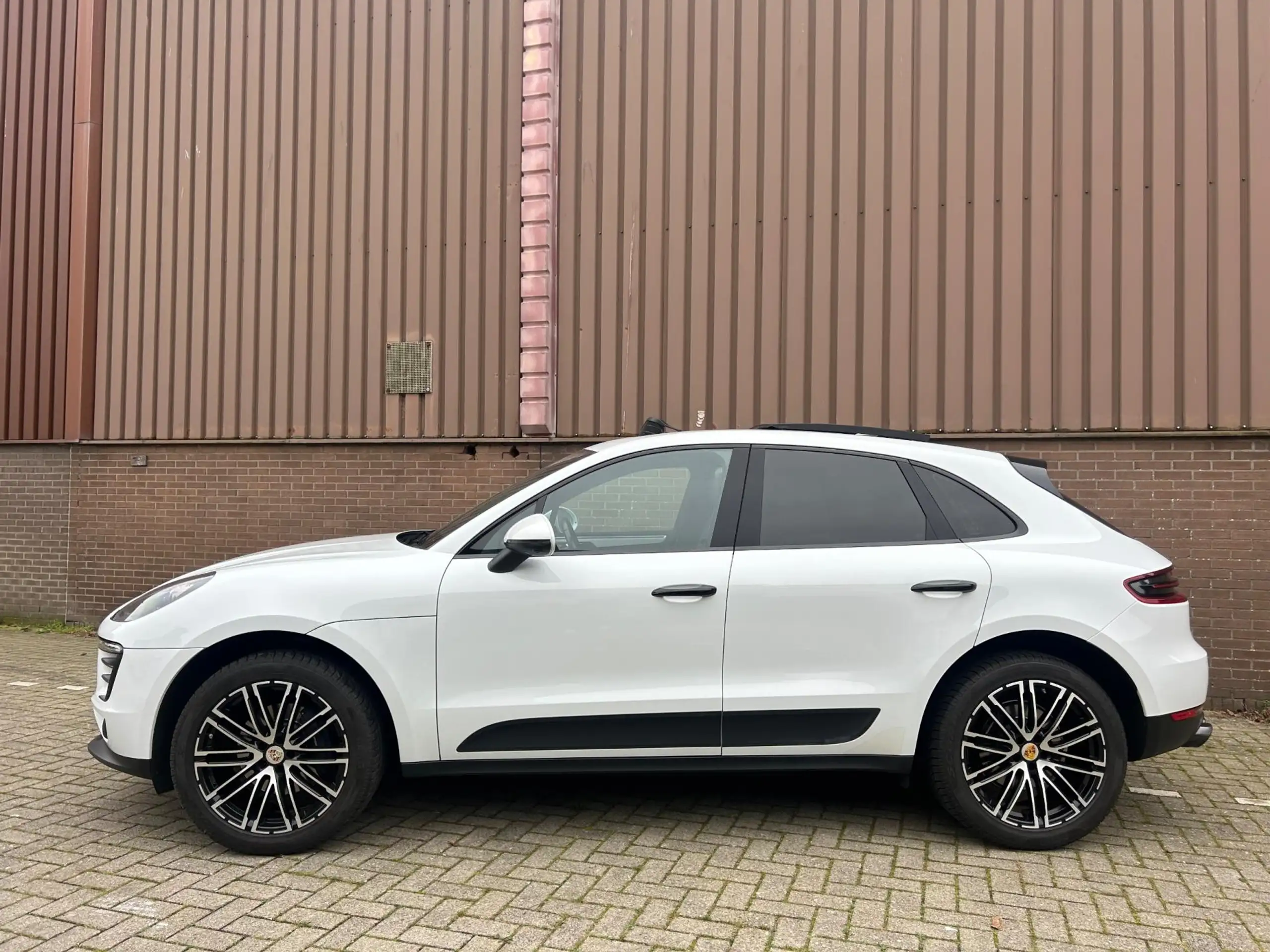 Porsche - Macan