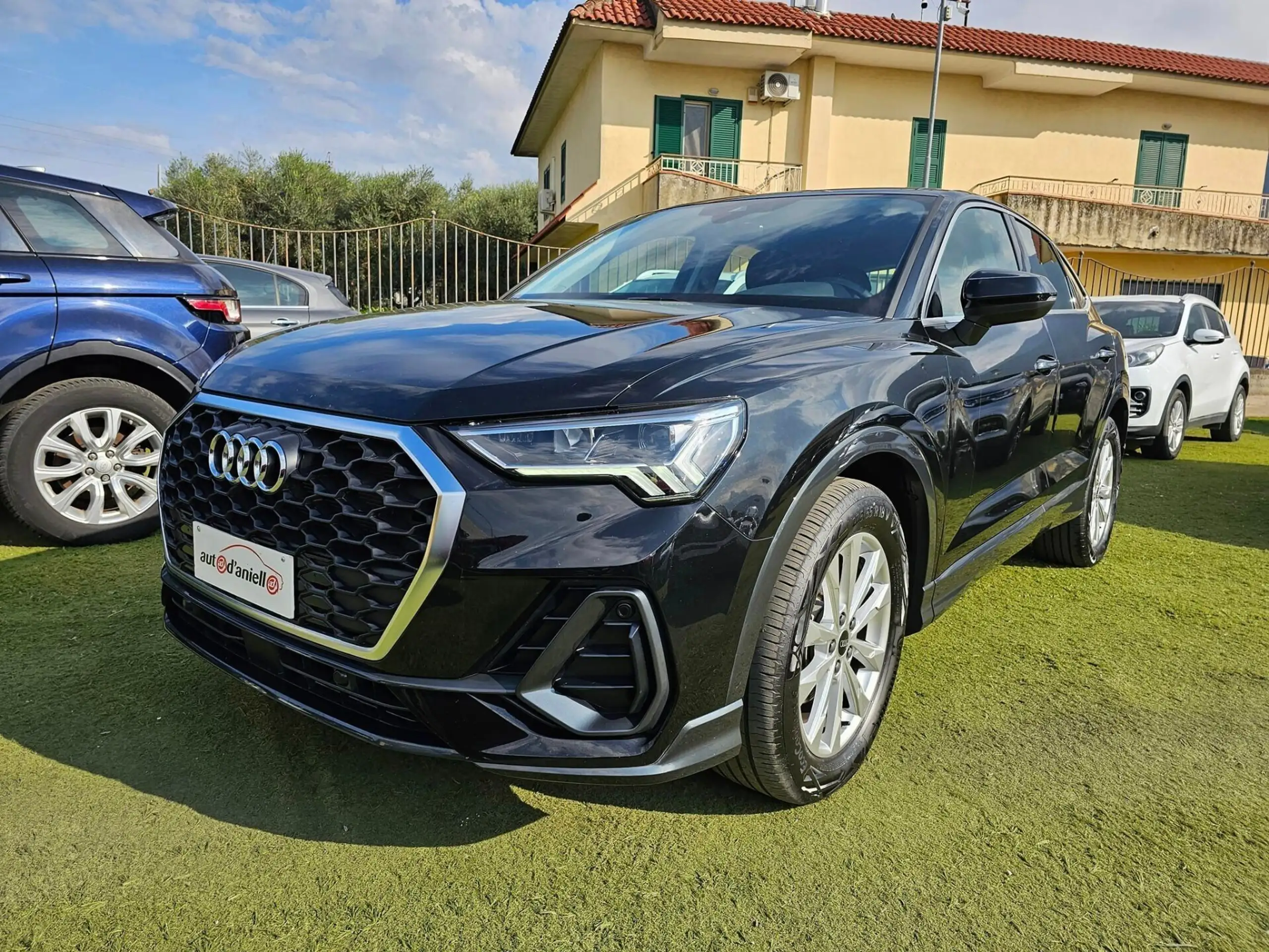 Audi - Q3