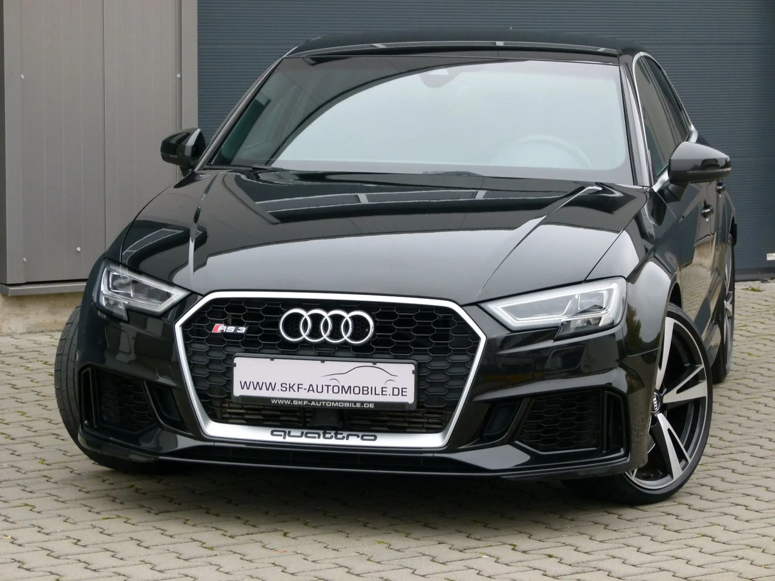 Audi - RS3