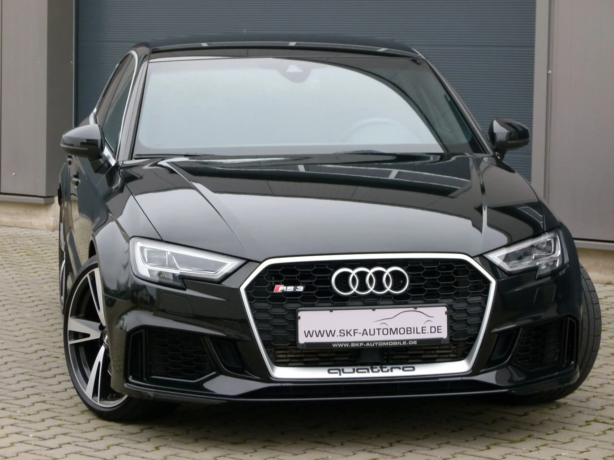 Audi - RS3