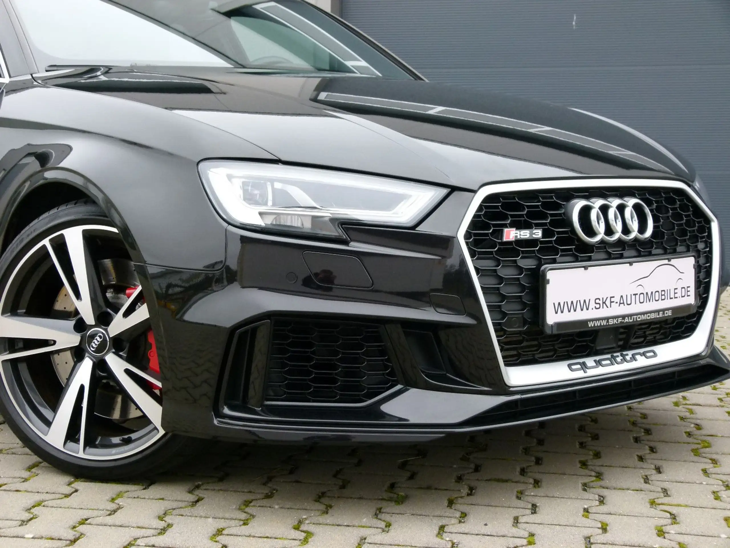 Audi - RS3