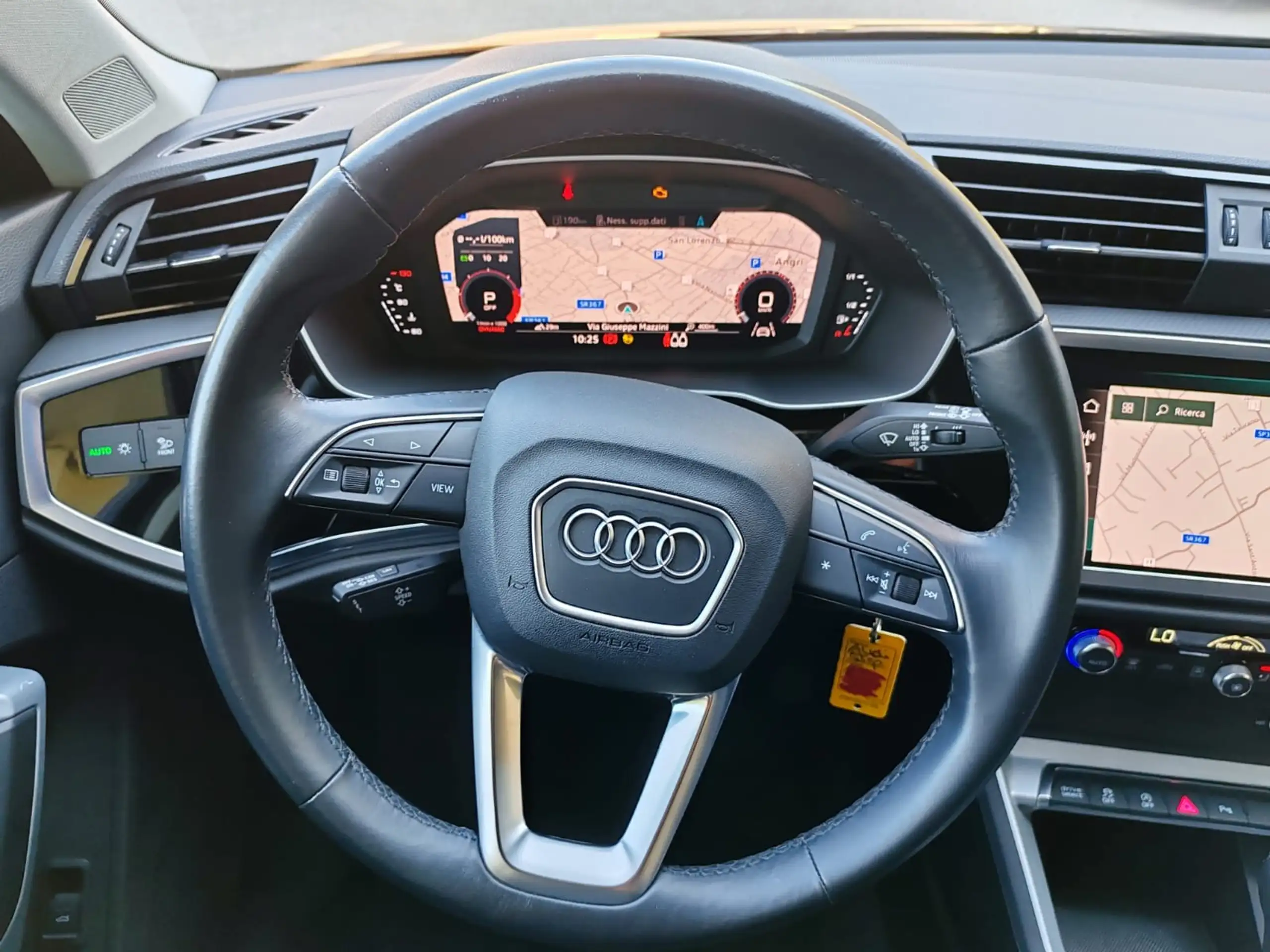 Audi - Q3