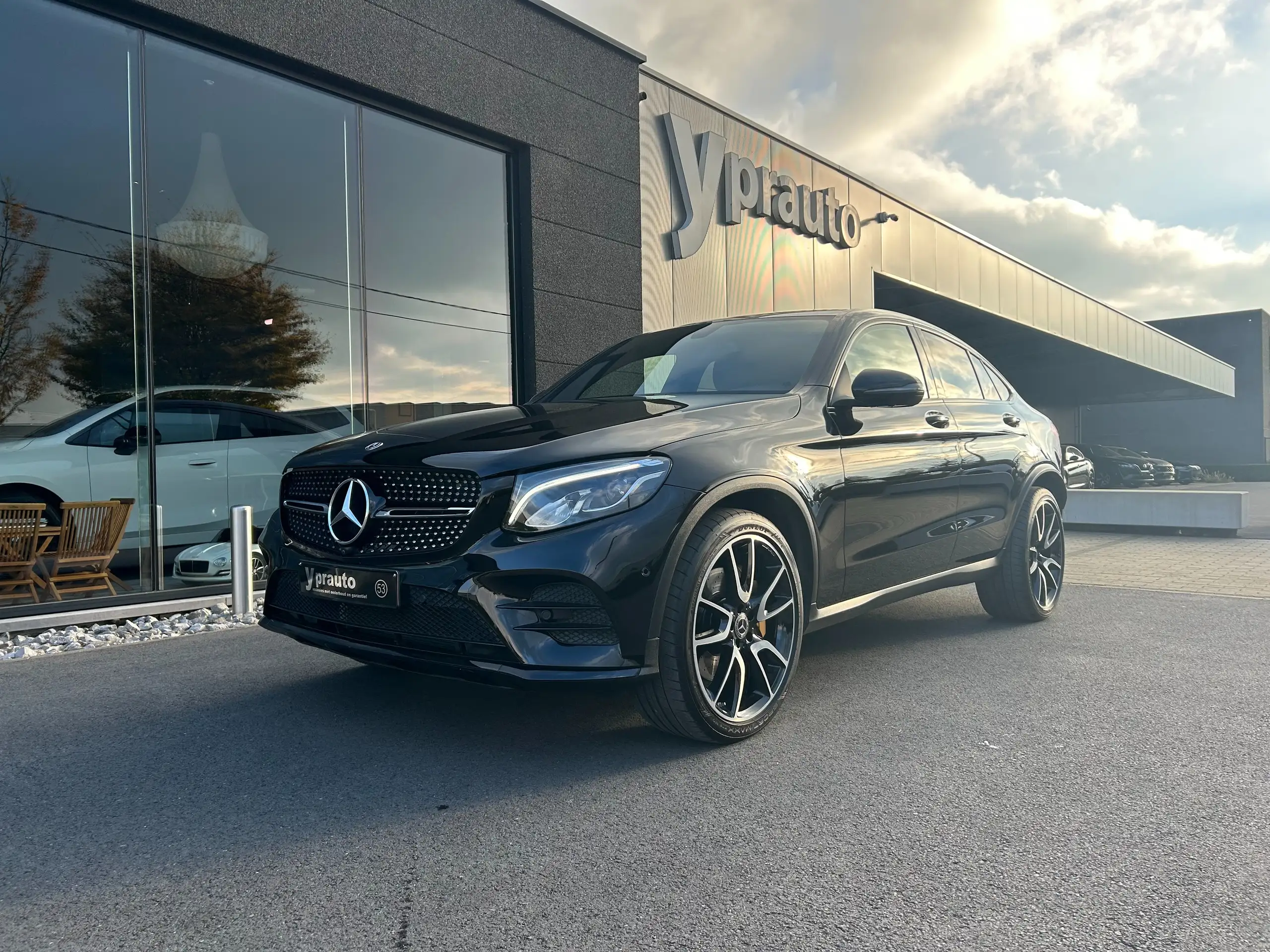 Mercedes-Benz - GLC 250