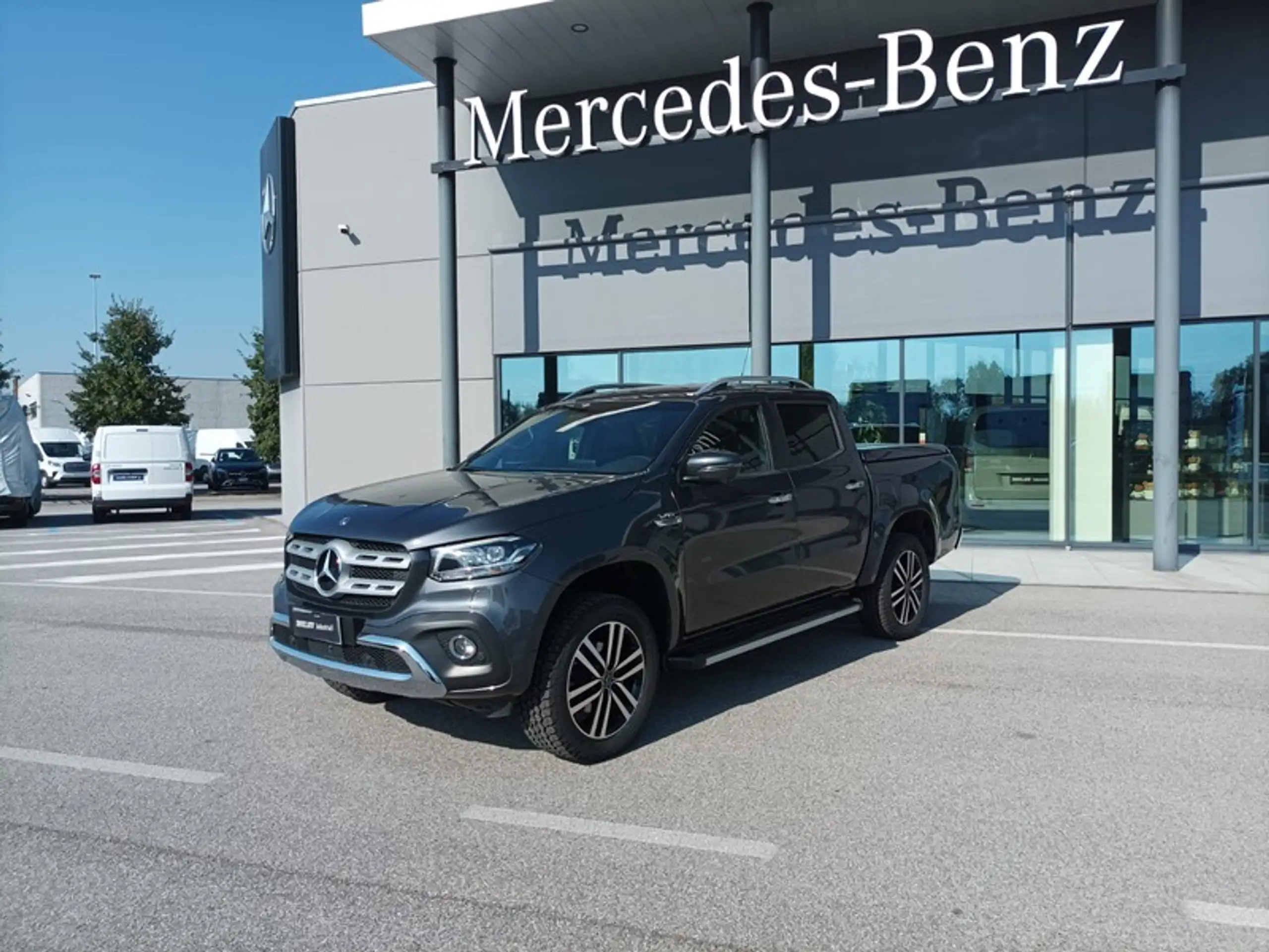 Mercedes-Benz - X 350