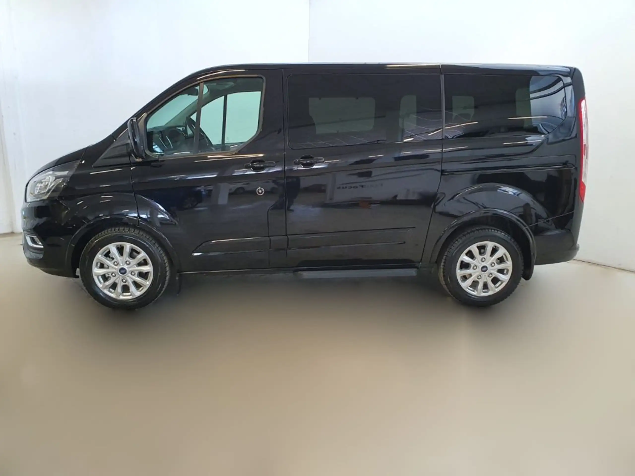 Ford - Tourneo Custom