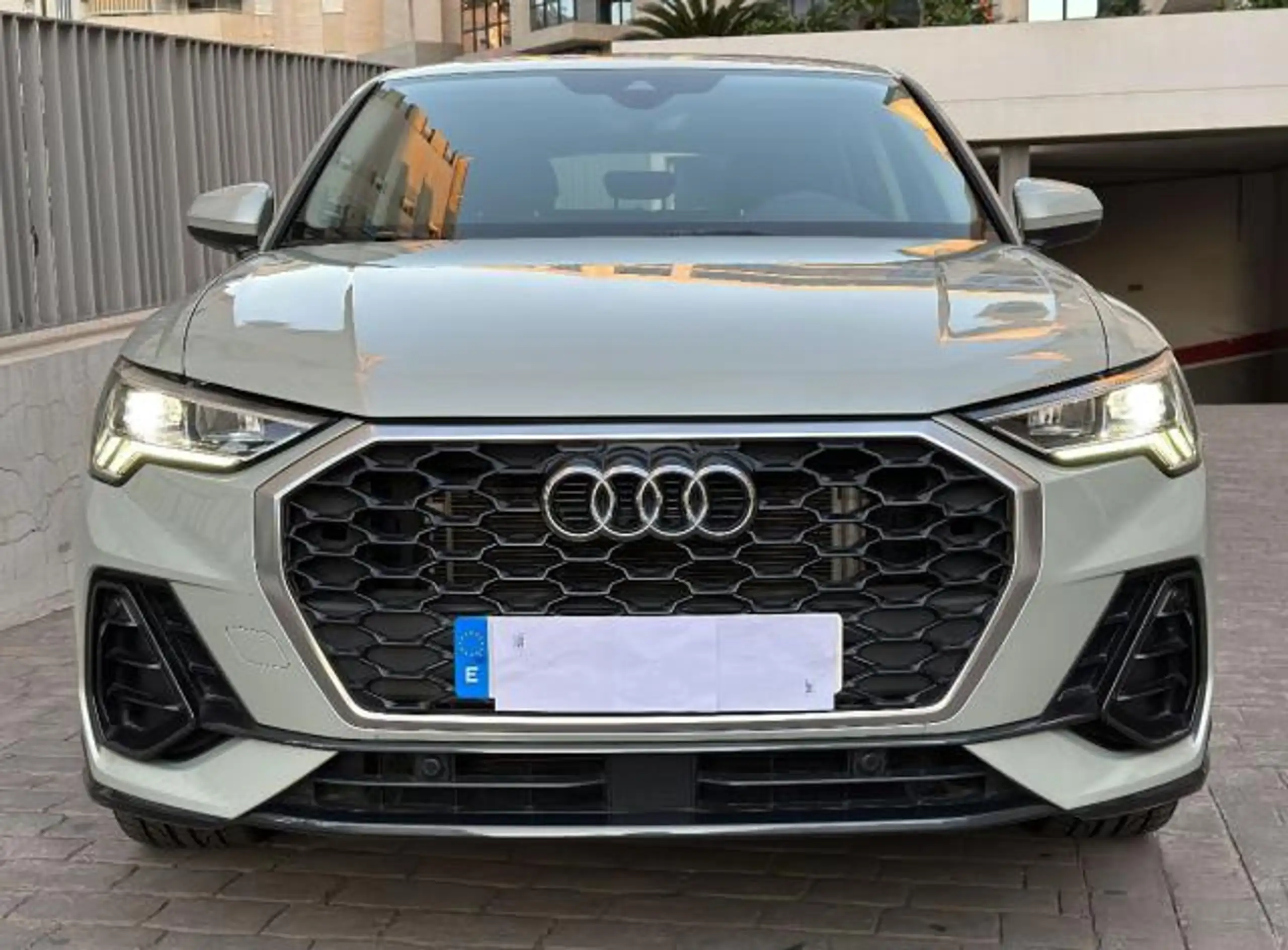 Audi - Q3