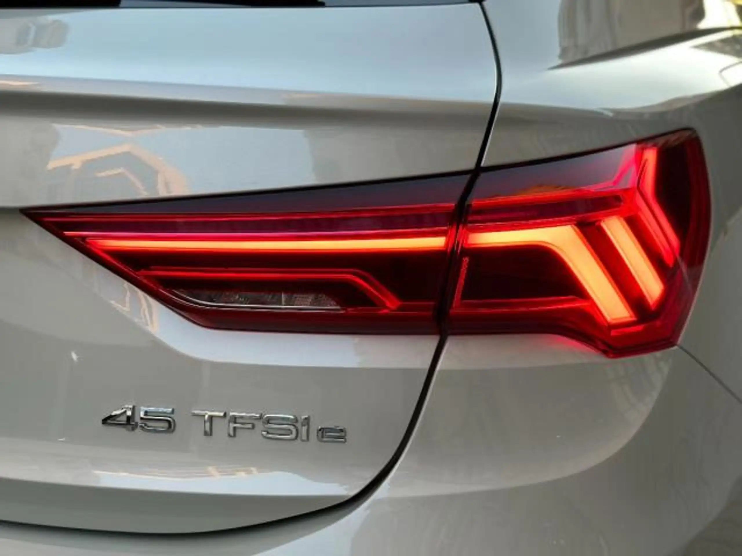 Audi - Q3