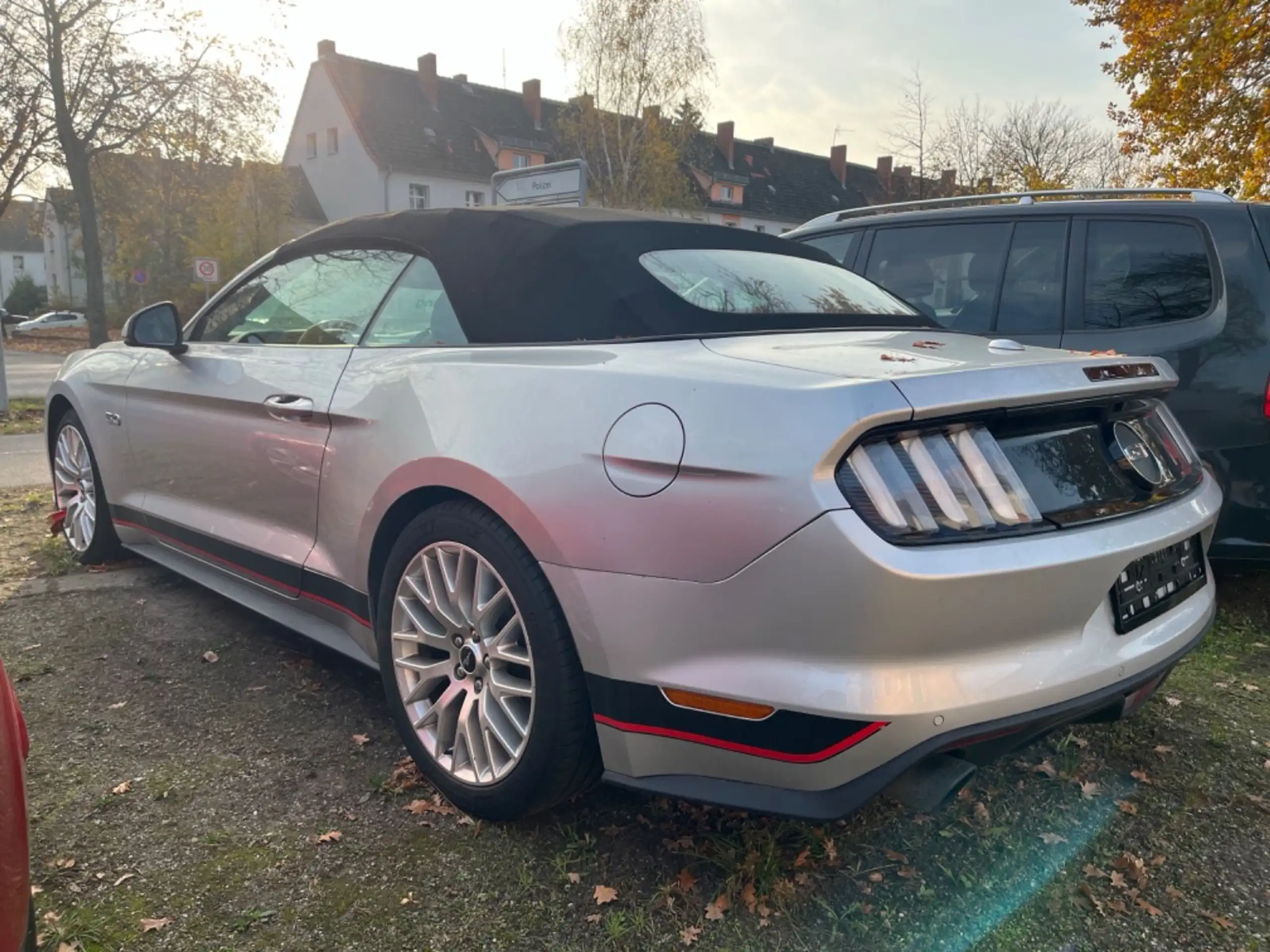 Ford - Mustang