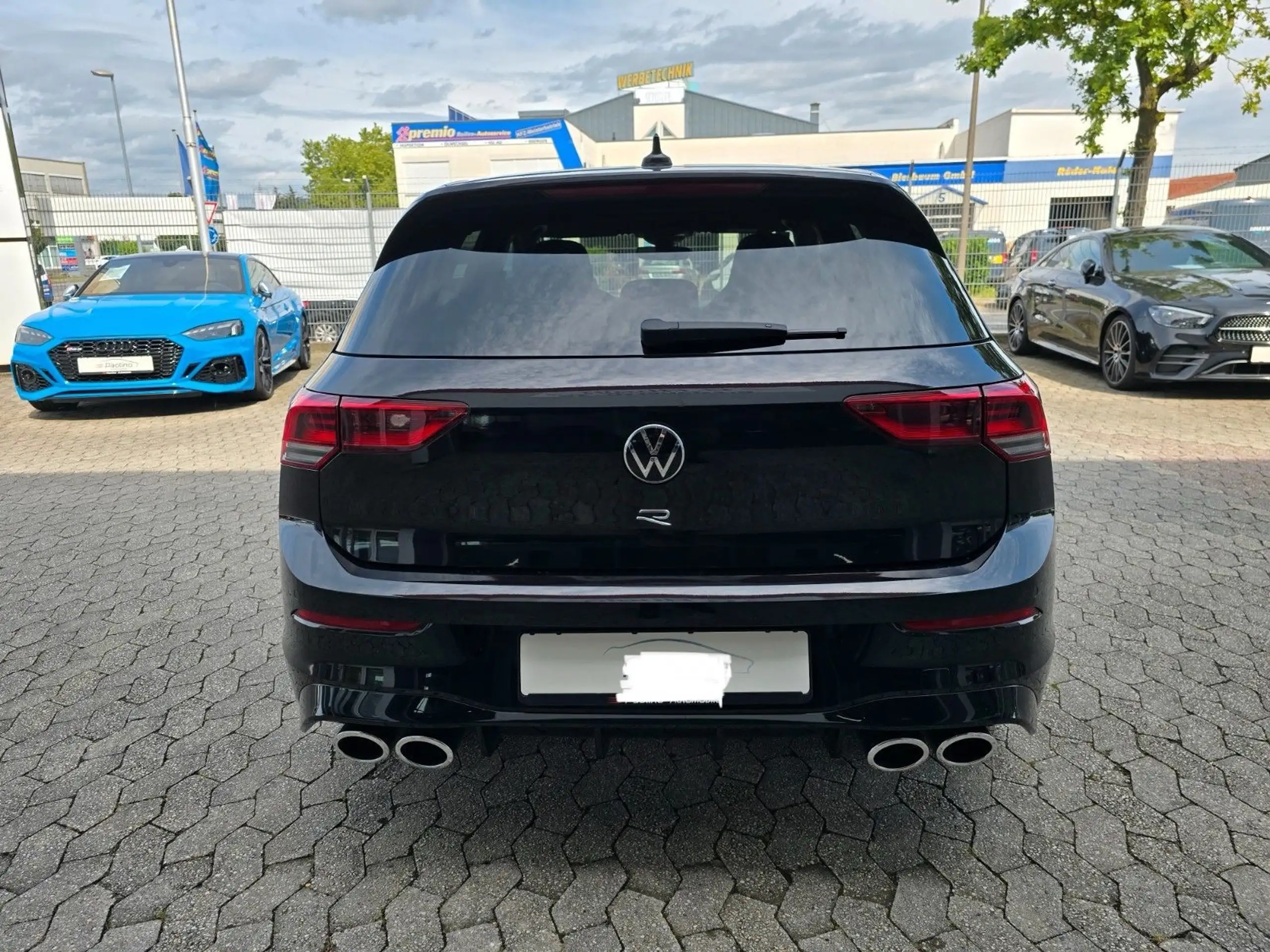 Volkswagen - Golf