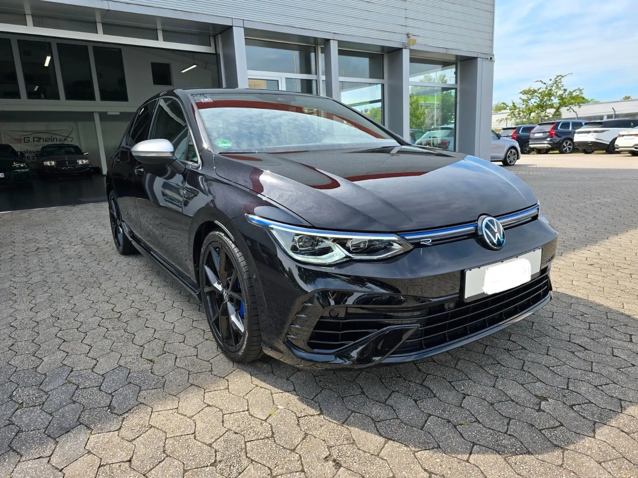 Volkswagen - Golf