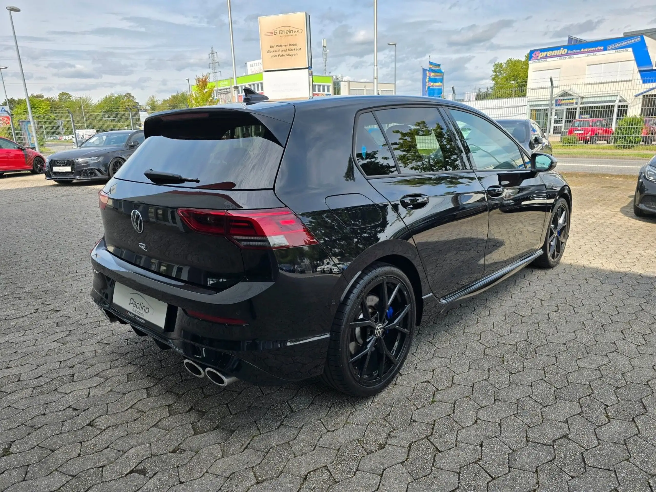 Volkswagen - Golf