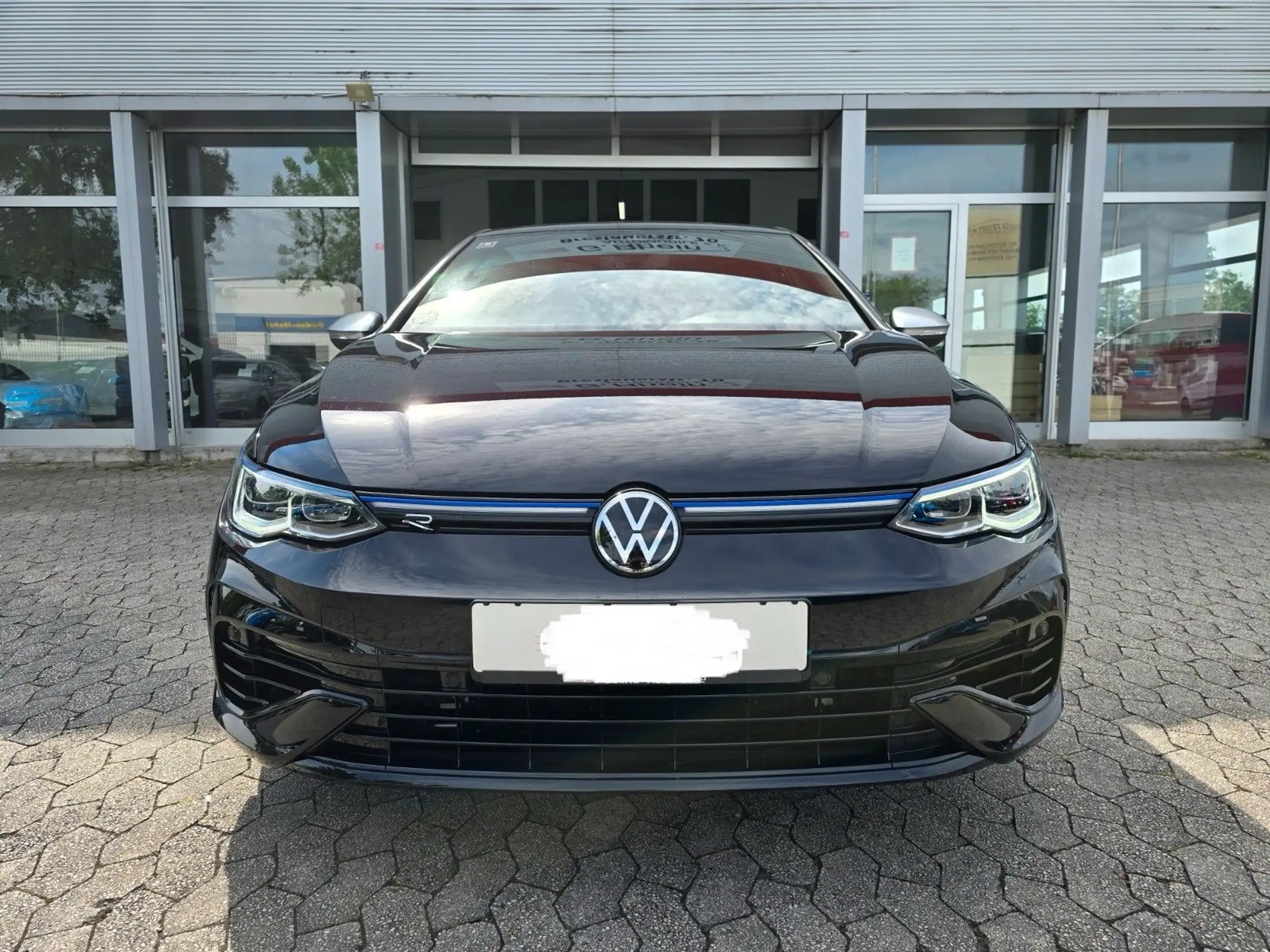 Volkswagen - Golf