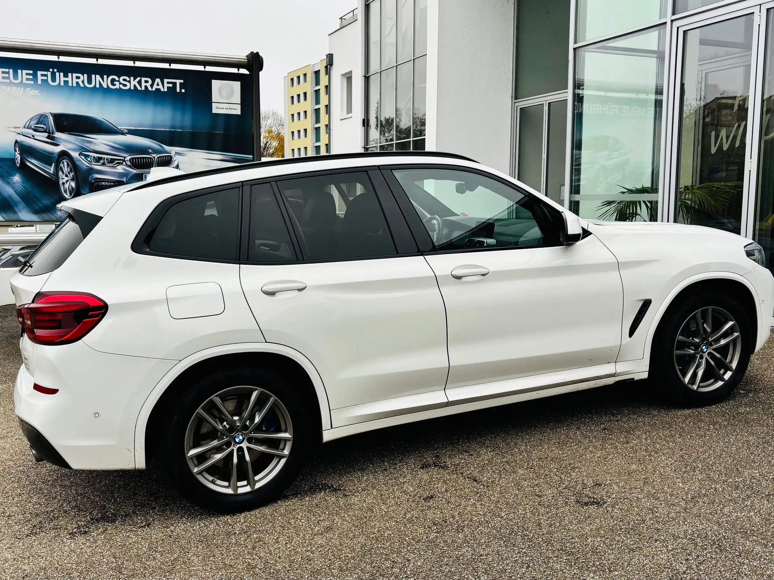 BMW - X3