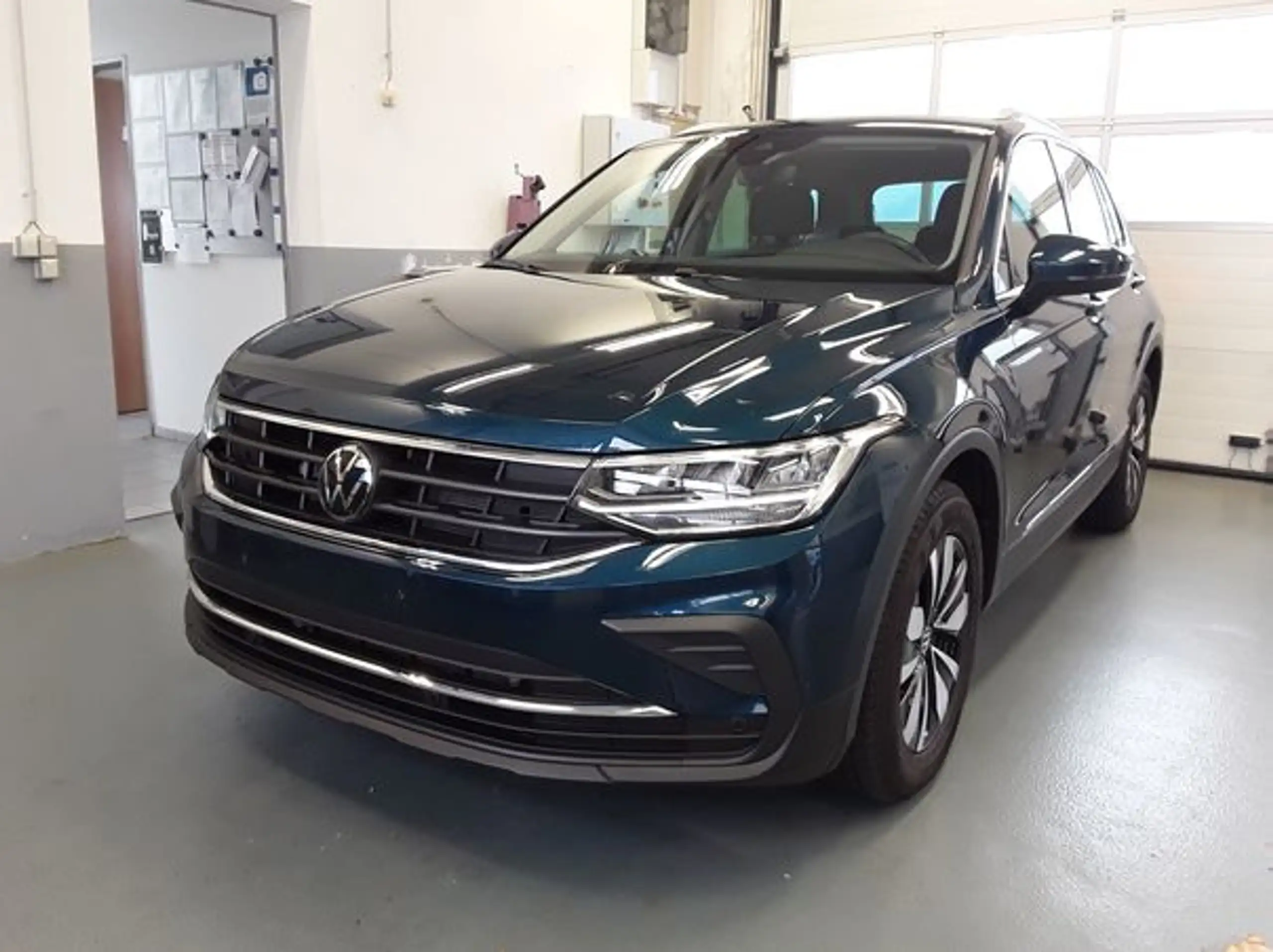 Volkswagen - Tiguan