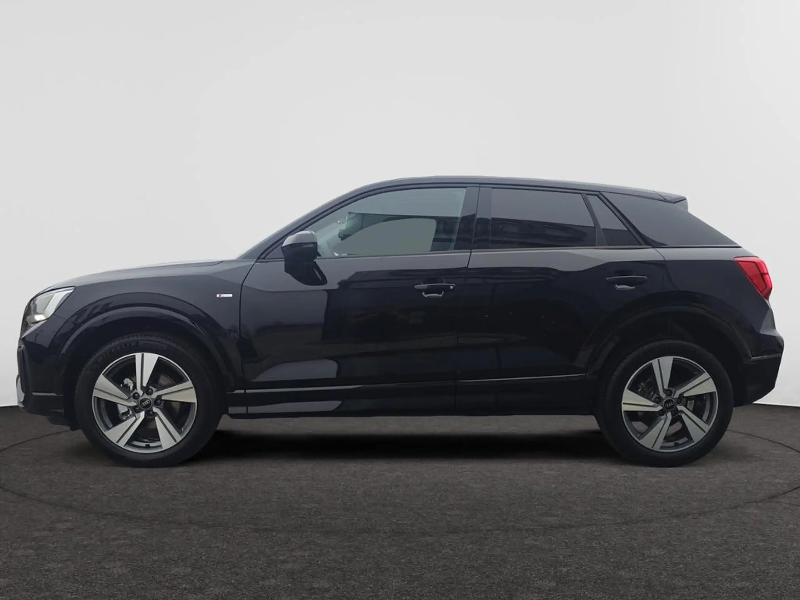 Audi - Q2