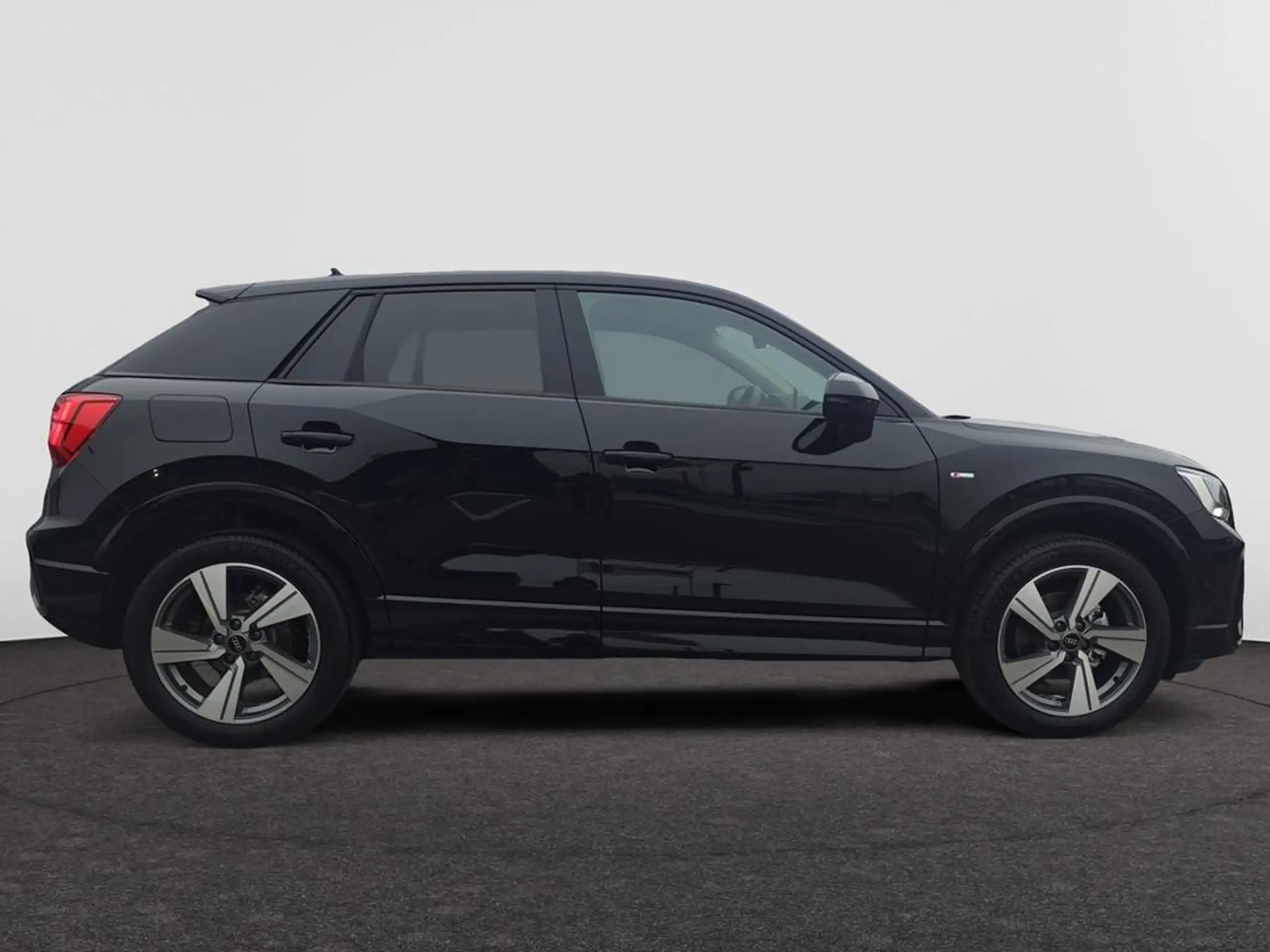 Audi - Q2