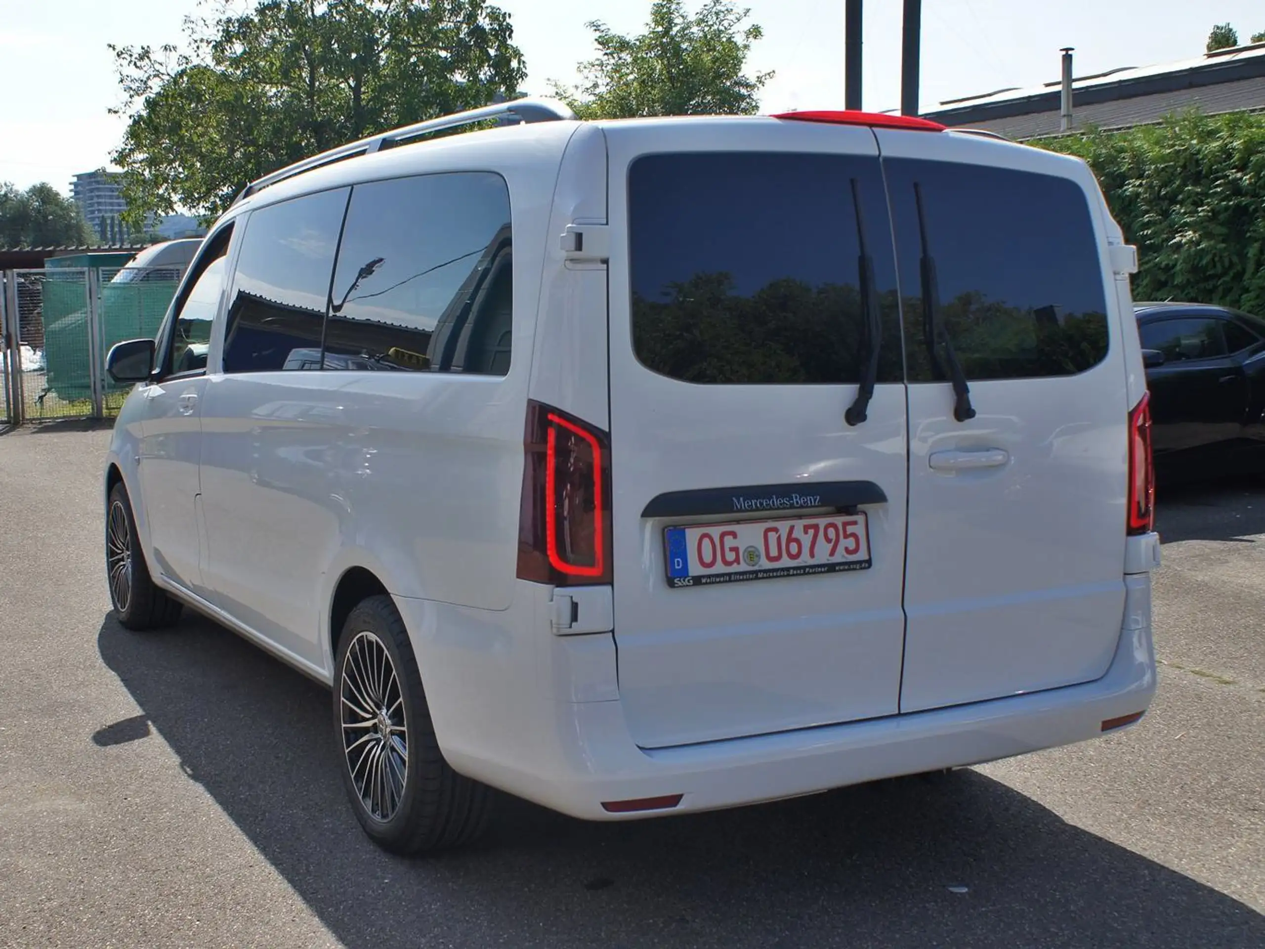 Mercedes-Benz - Vito