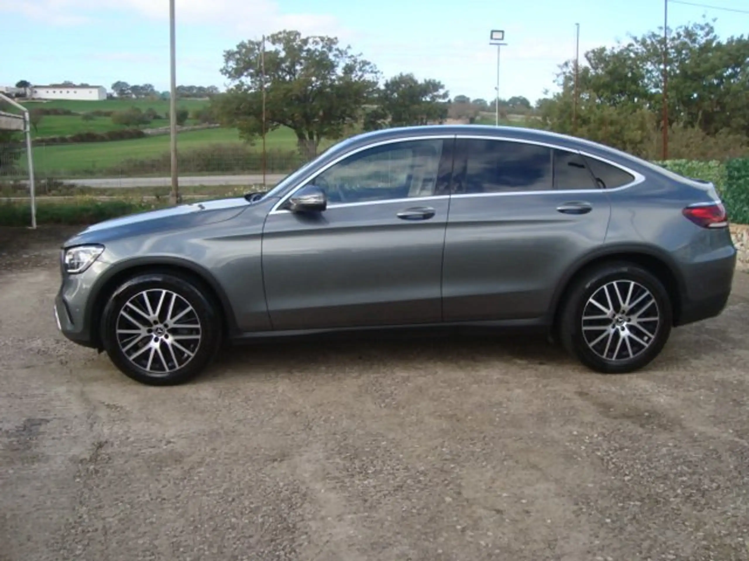 Mercedes-Benz - GLC 300