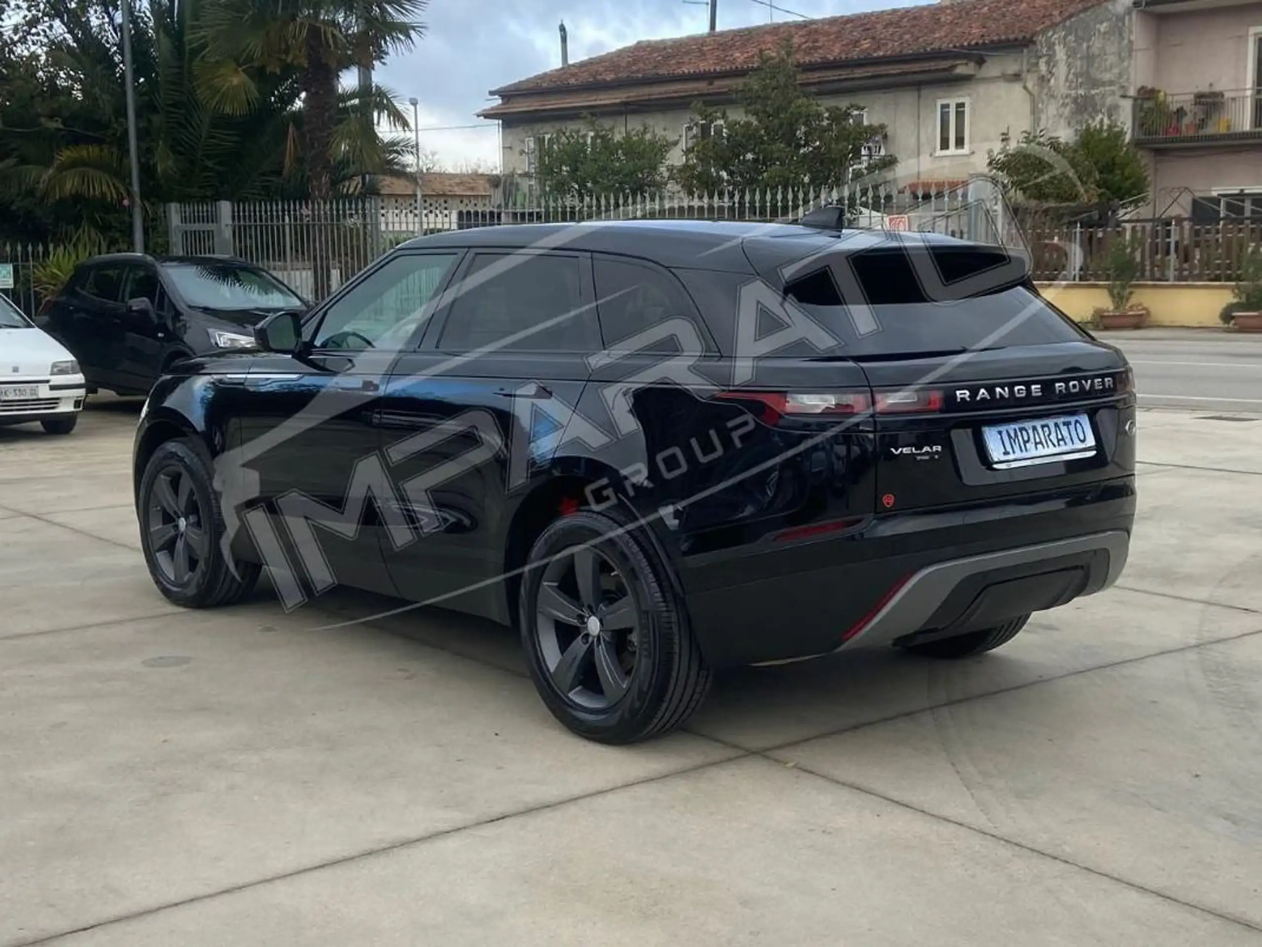 Land Rover - Range Rover Velar