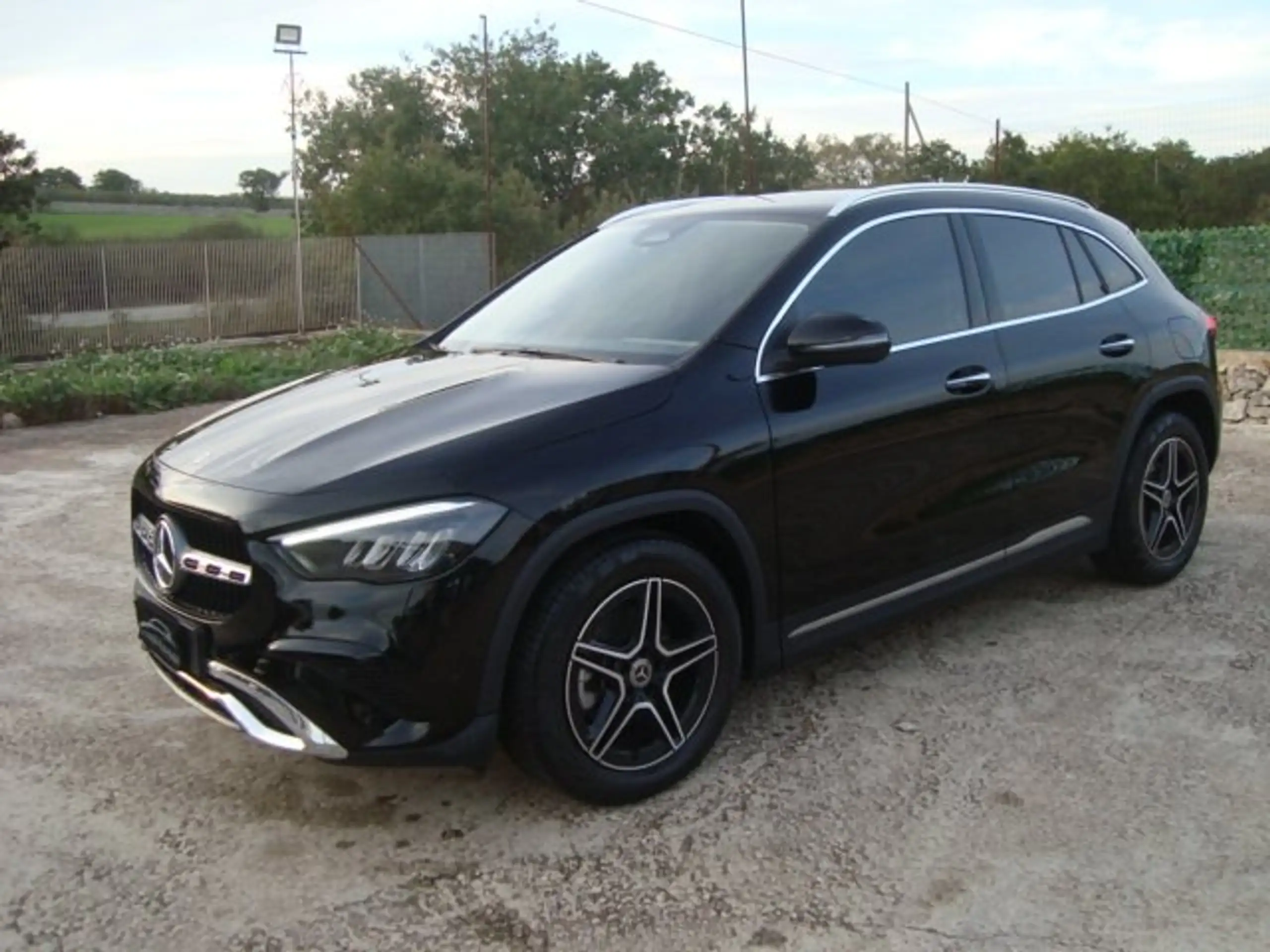 Mercedes-Benz - GLA 200