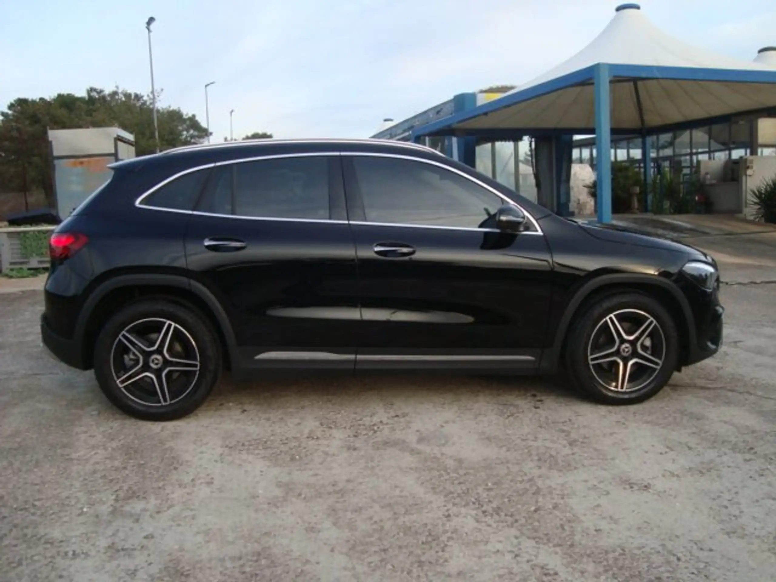 Mercedes-Benz - GLA 200